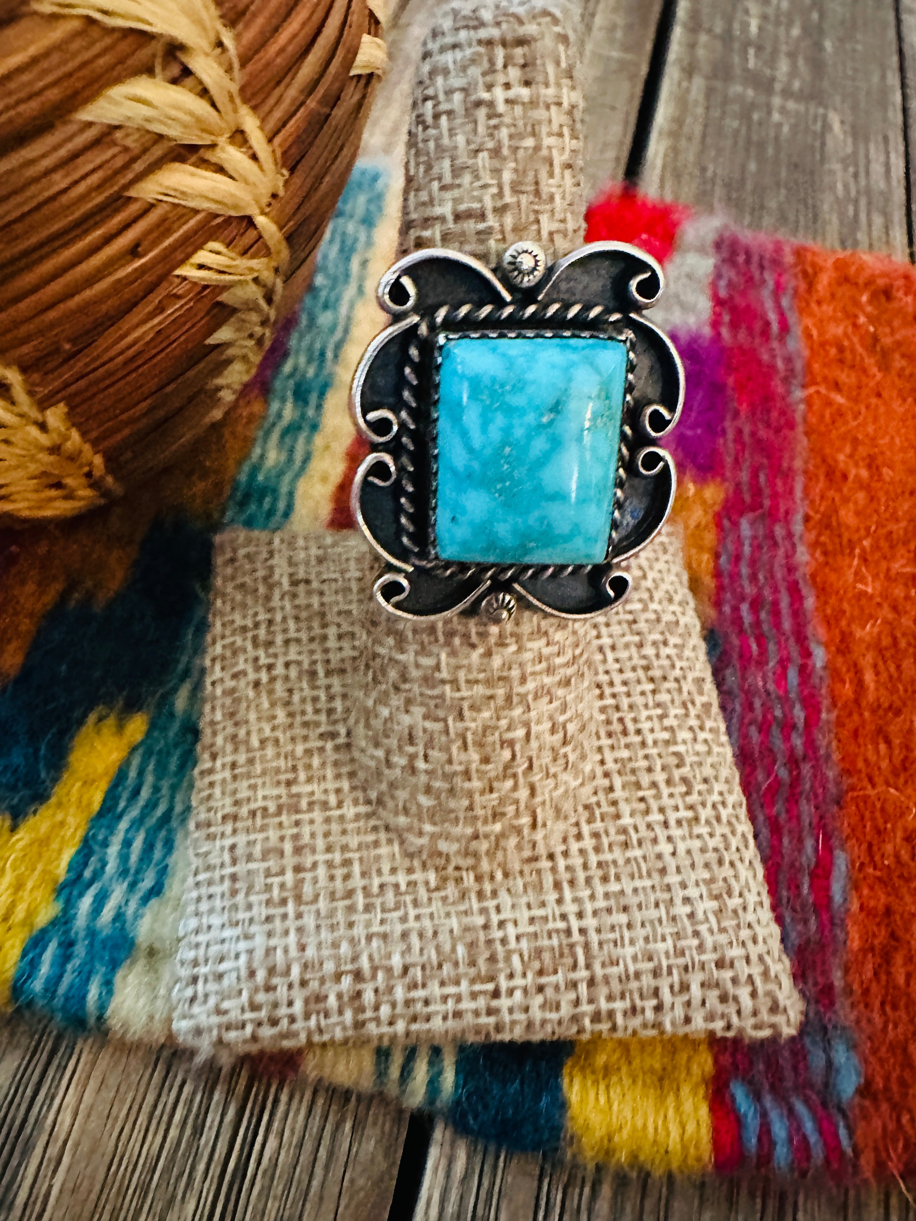 Old Pawn Handcrafted Turquoise & Sterling Silver Ring Size 7