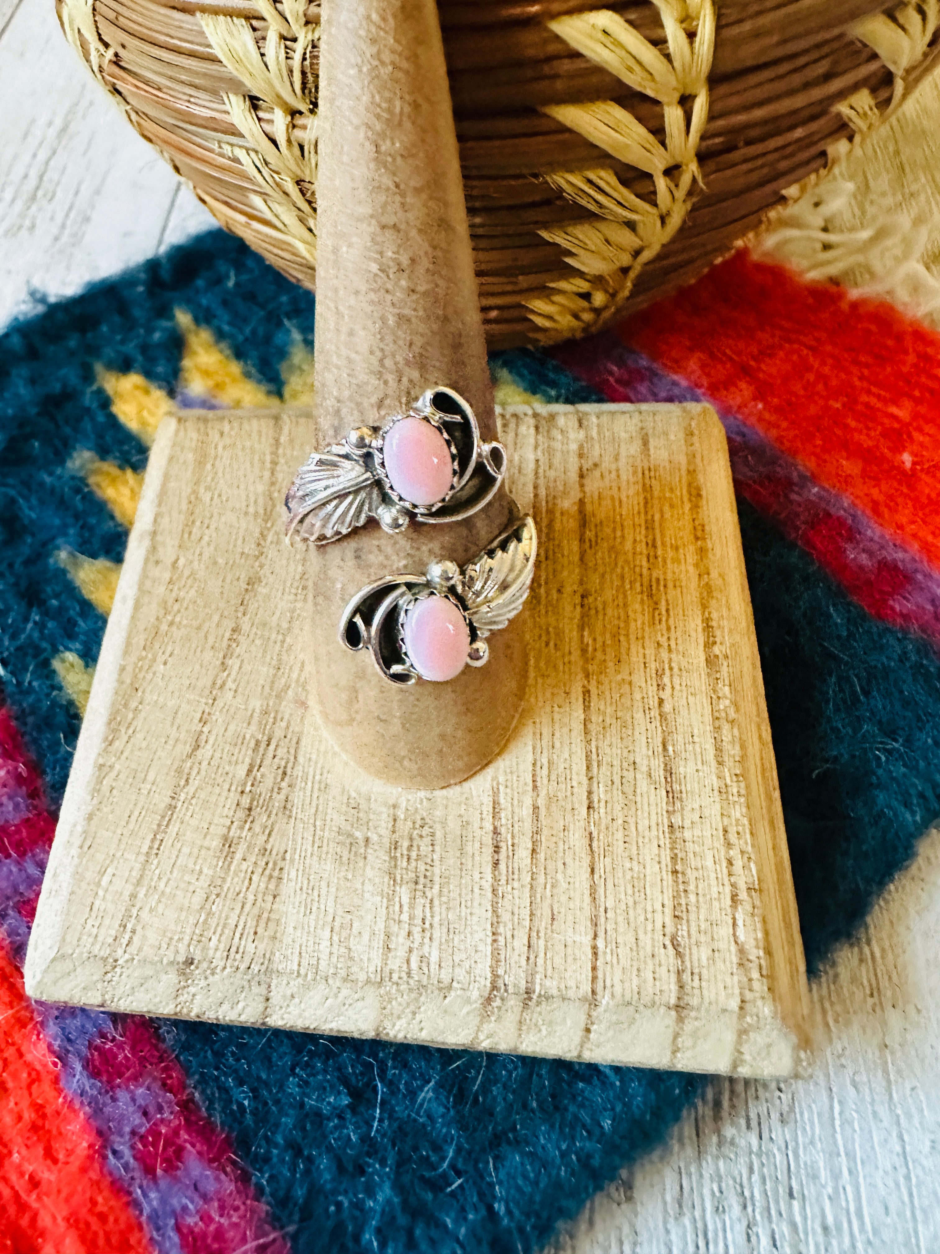 Navajo Sterling Silver & Queen Pink Conch Leaf Adjustable Ring