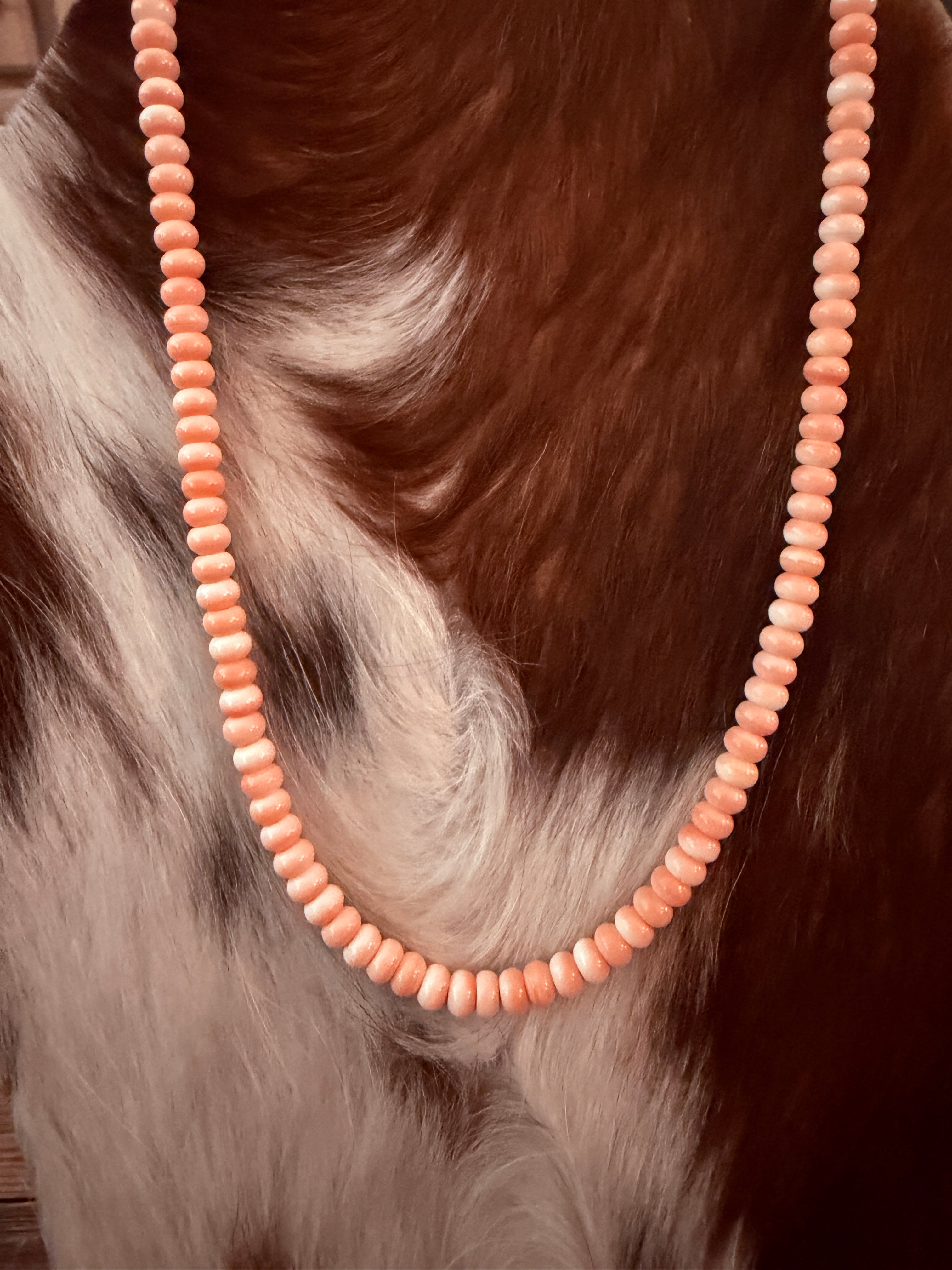 Handcrafted 5mm Queen Pink Conch 18” Beaded Necklace
