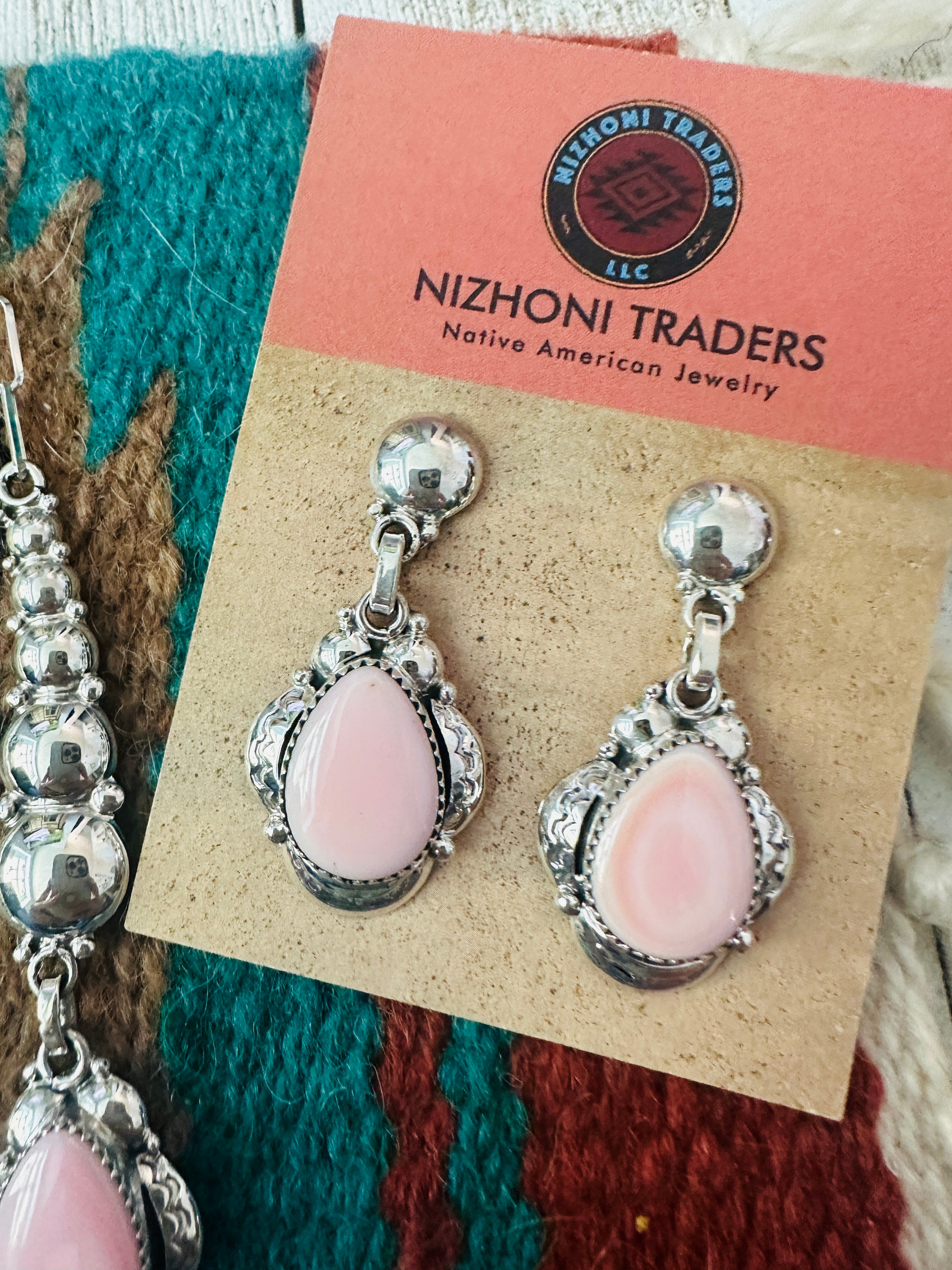 Navajo Queen Pink Conch & Sterling Silver Necklace Set