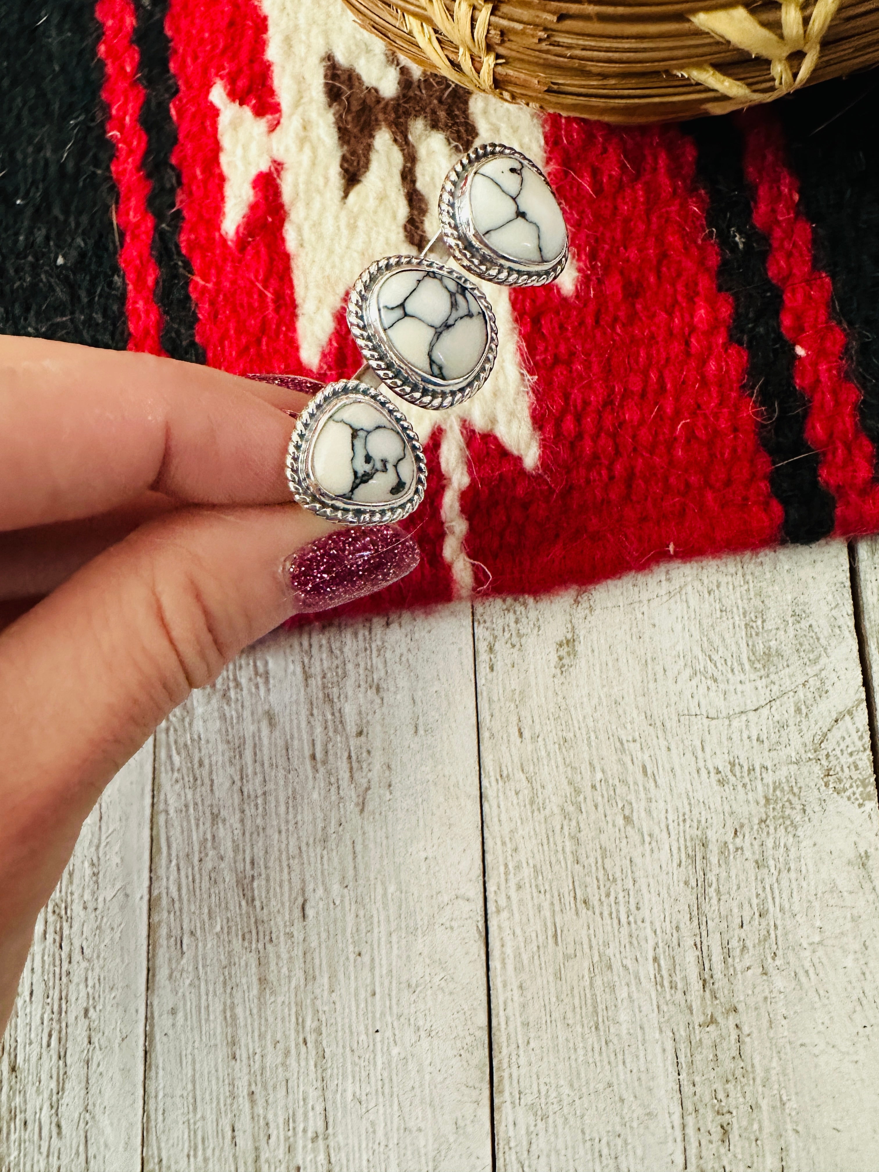 Navajo Howlite & Sterling Silver Adjustable Knuckle Ring