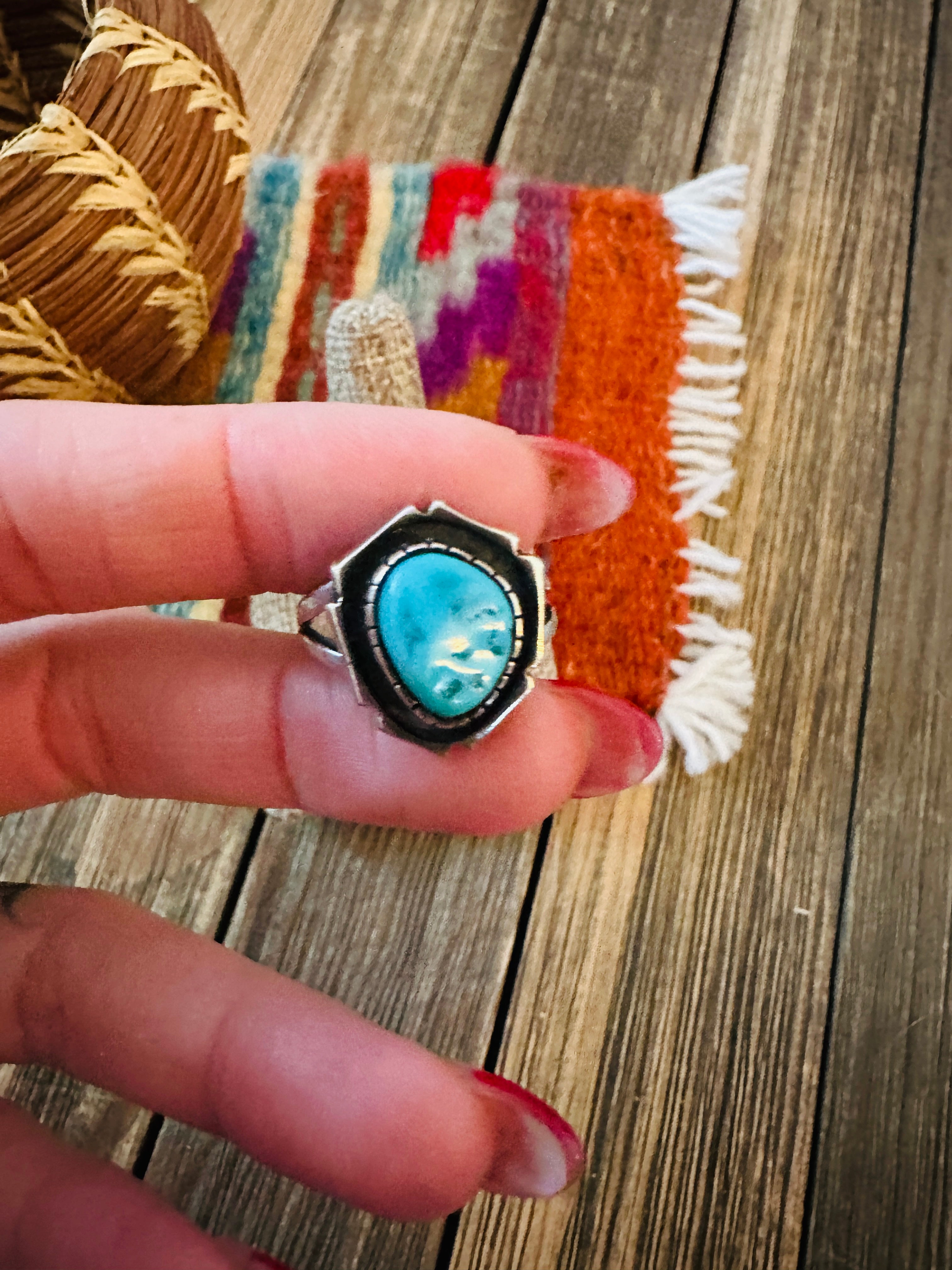 Old Pawn Handcrafted Turquoise & Sterling Silver Ring Size 7.75