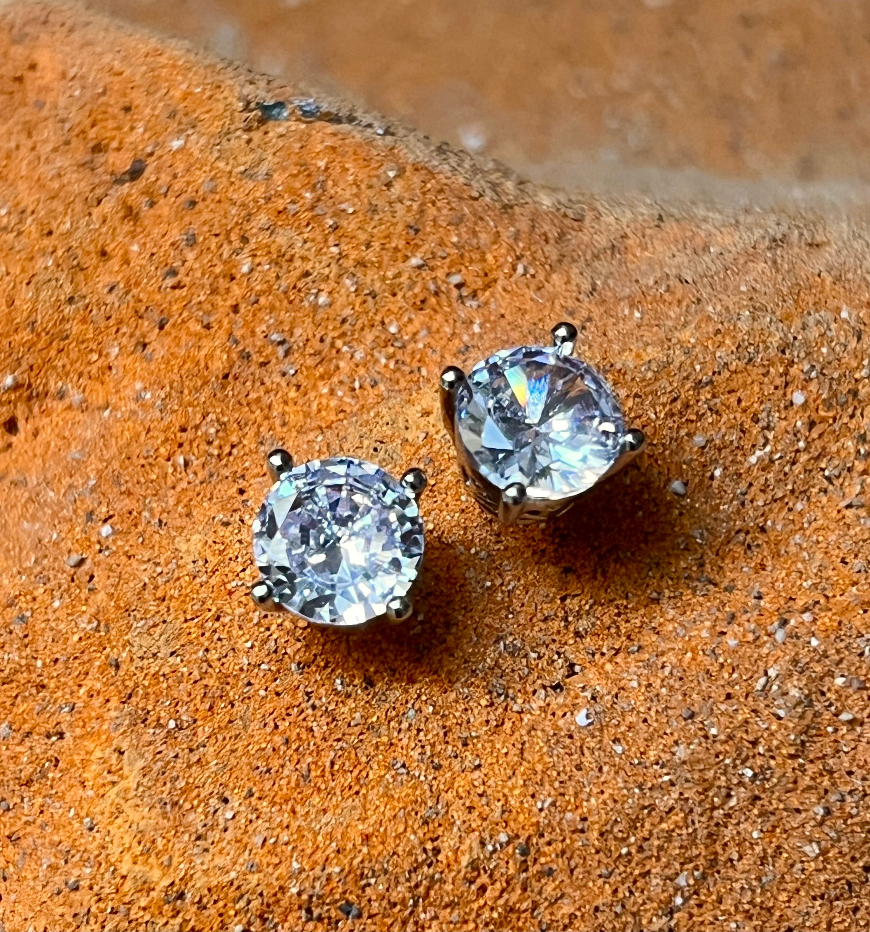 Silver Plated CZ Round Crown Shaped Stud 8mm Earrings