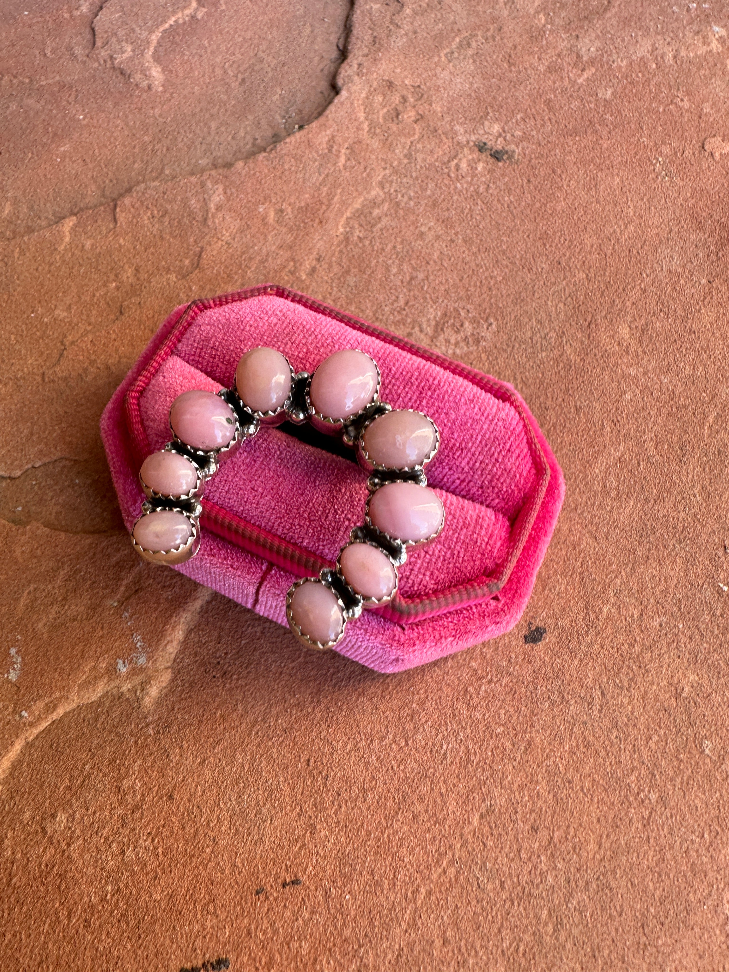 Beautiful Handmade Pink Conch And Sterling Silver Adjustable Naja Ring