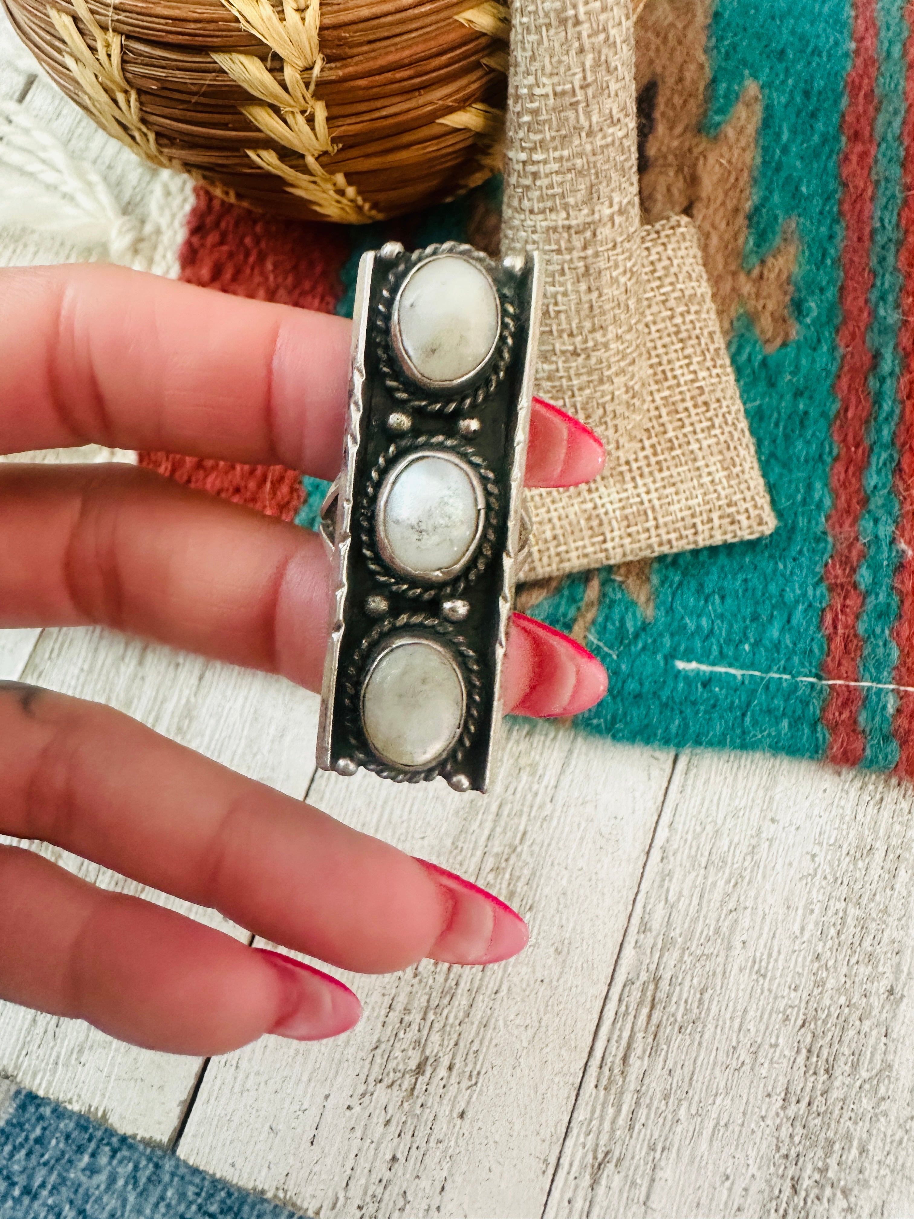 Handcrafted Old Pawn Sterling Silver & Mother of Pearl Ring Size 6