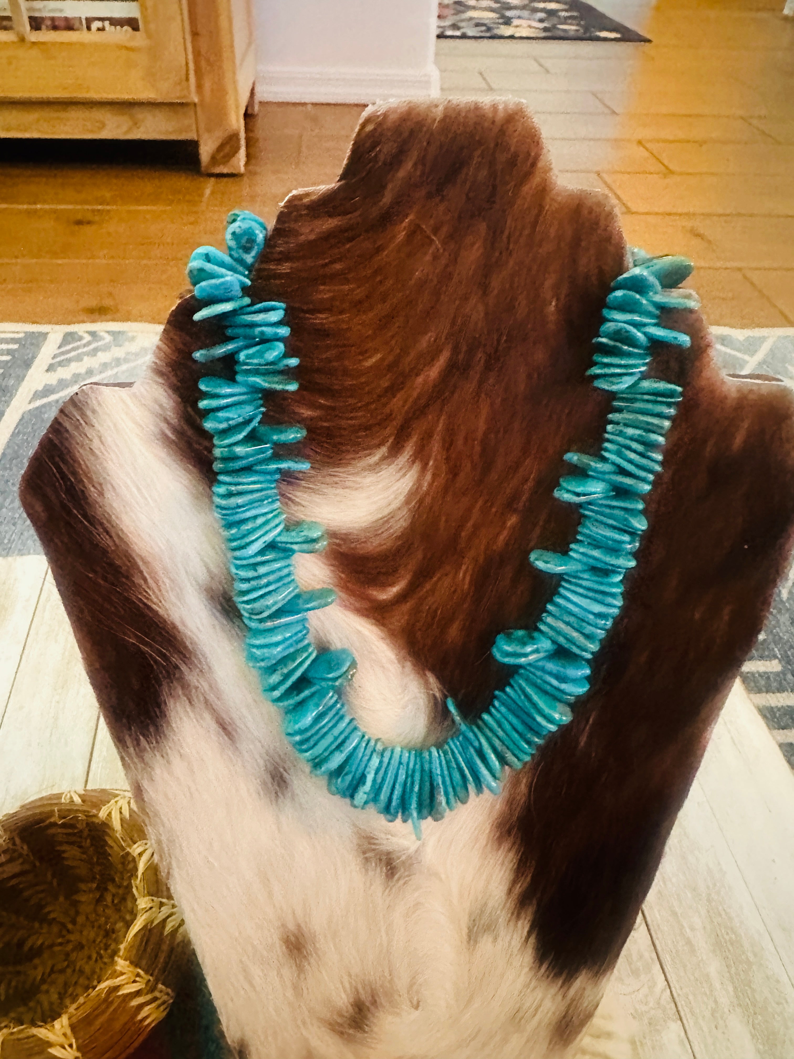 Old Pawn Handcrafted Turquoise Beaded Necklace
