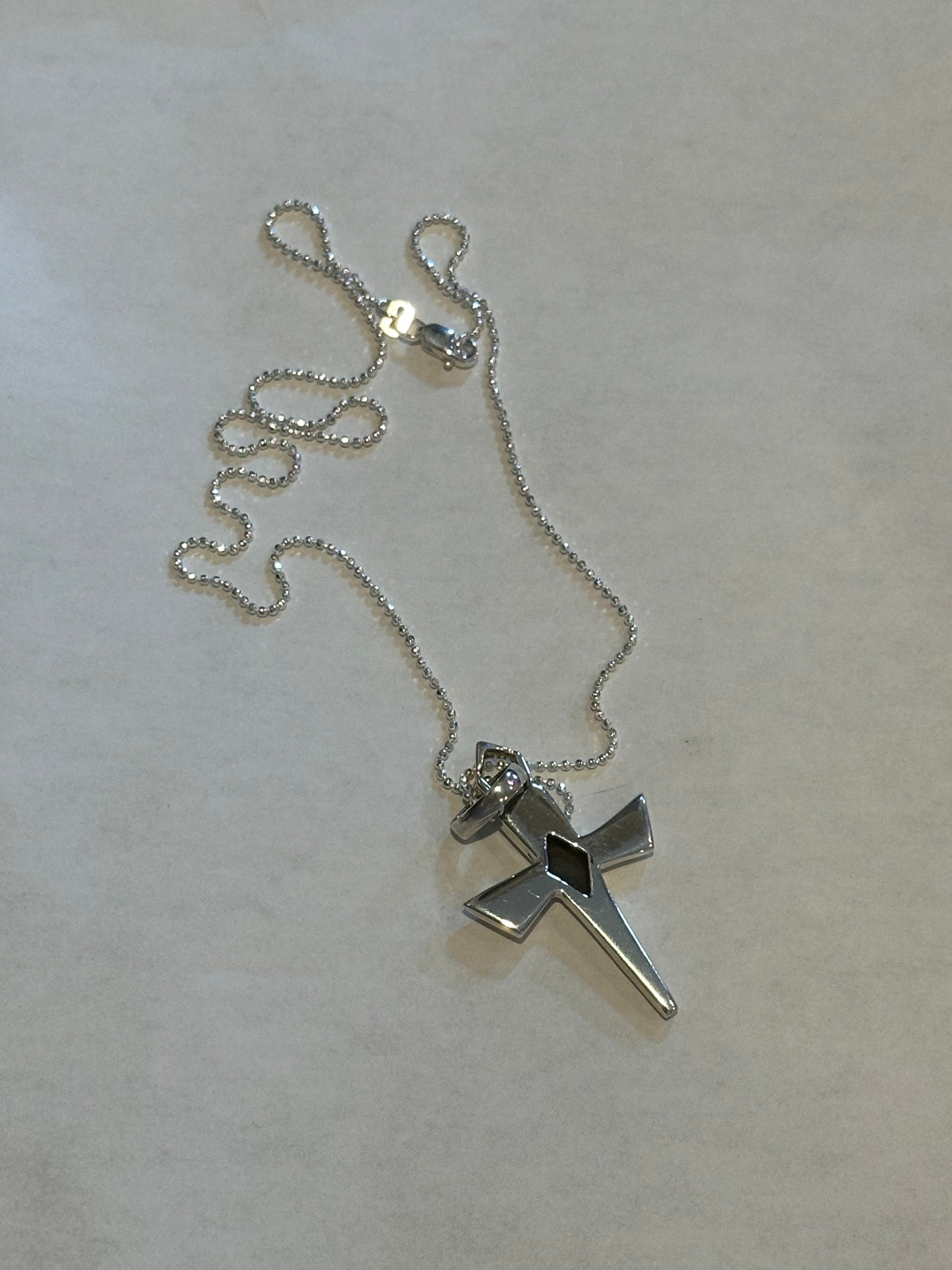 SCANDINAVIAN CROSS W/ DIAMOND CENTER