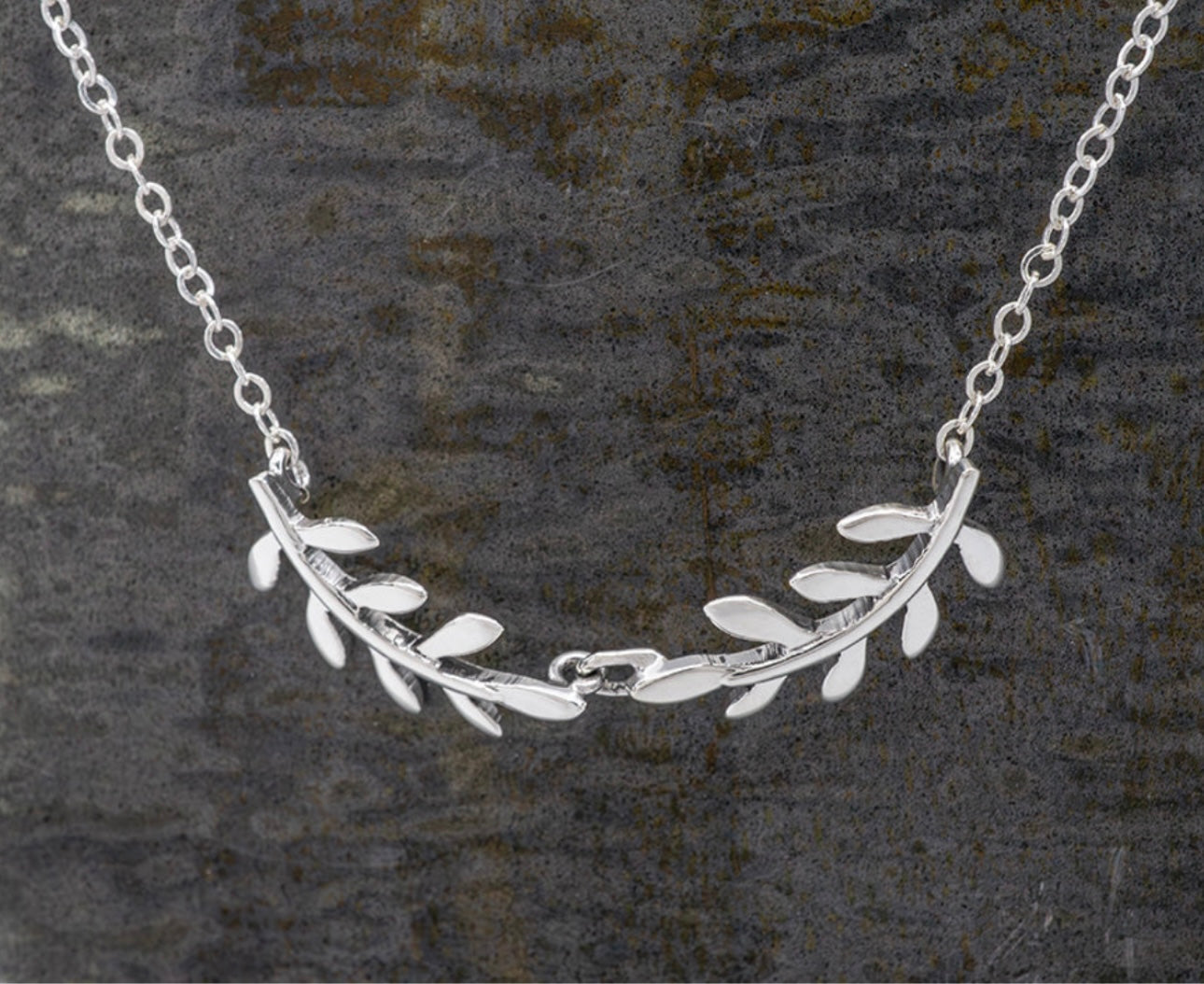 Double Laurel Necklace