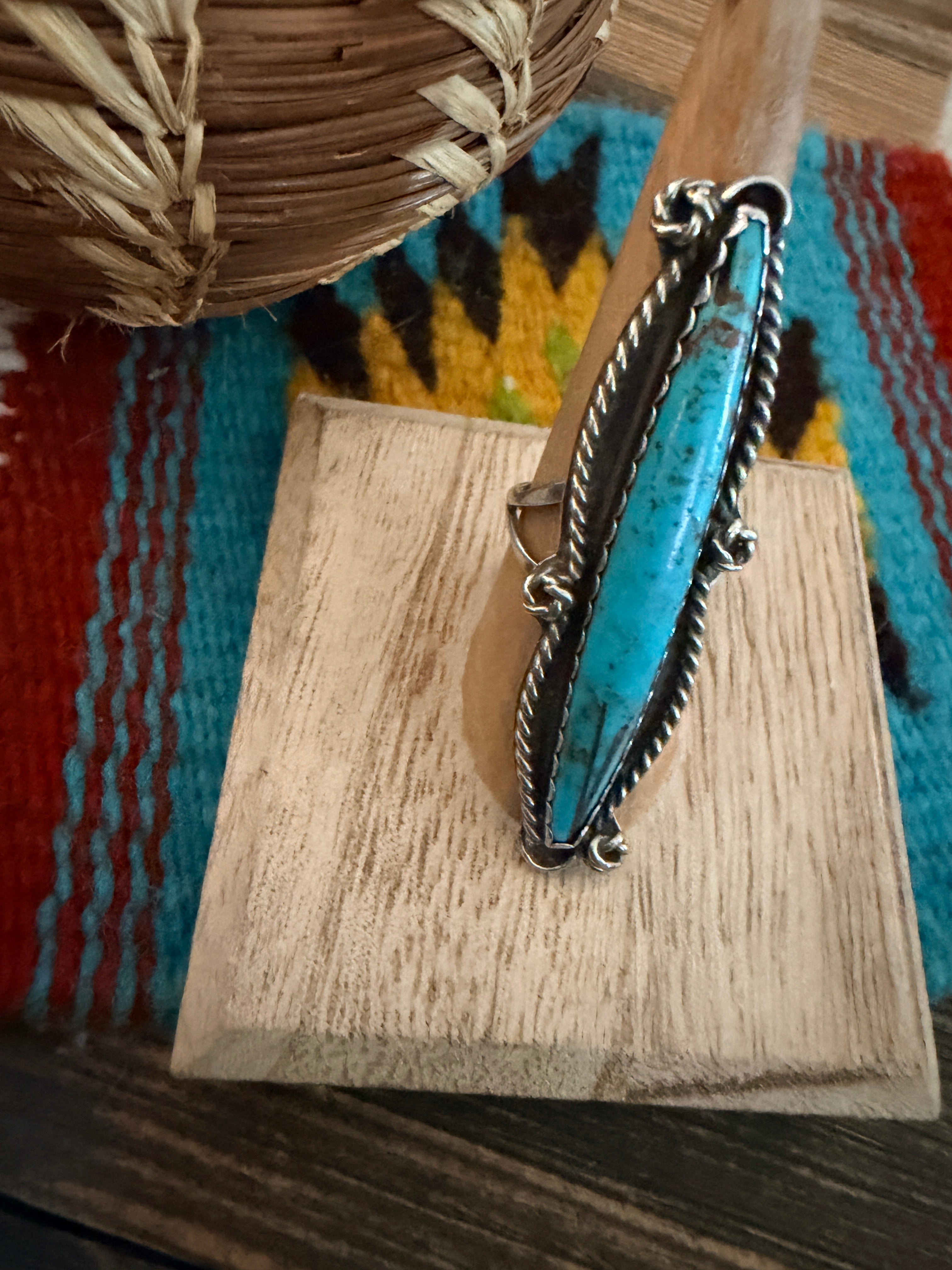 Old Pawn Handcrafted Turquoise & Sterling Silver Ring Size 7.5