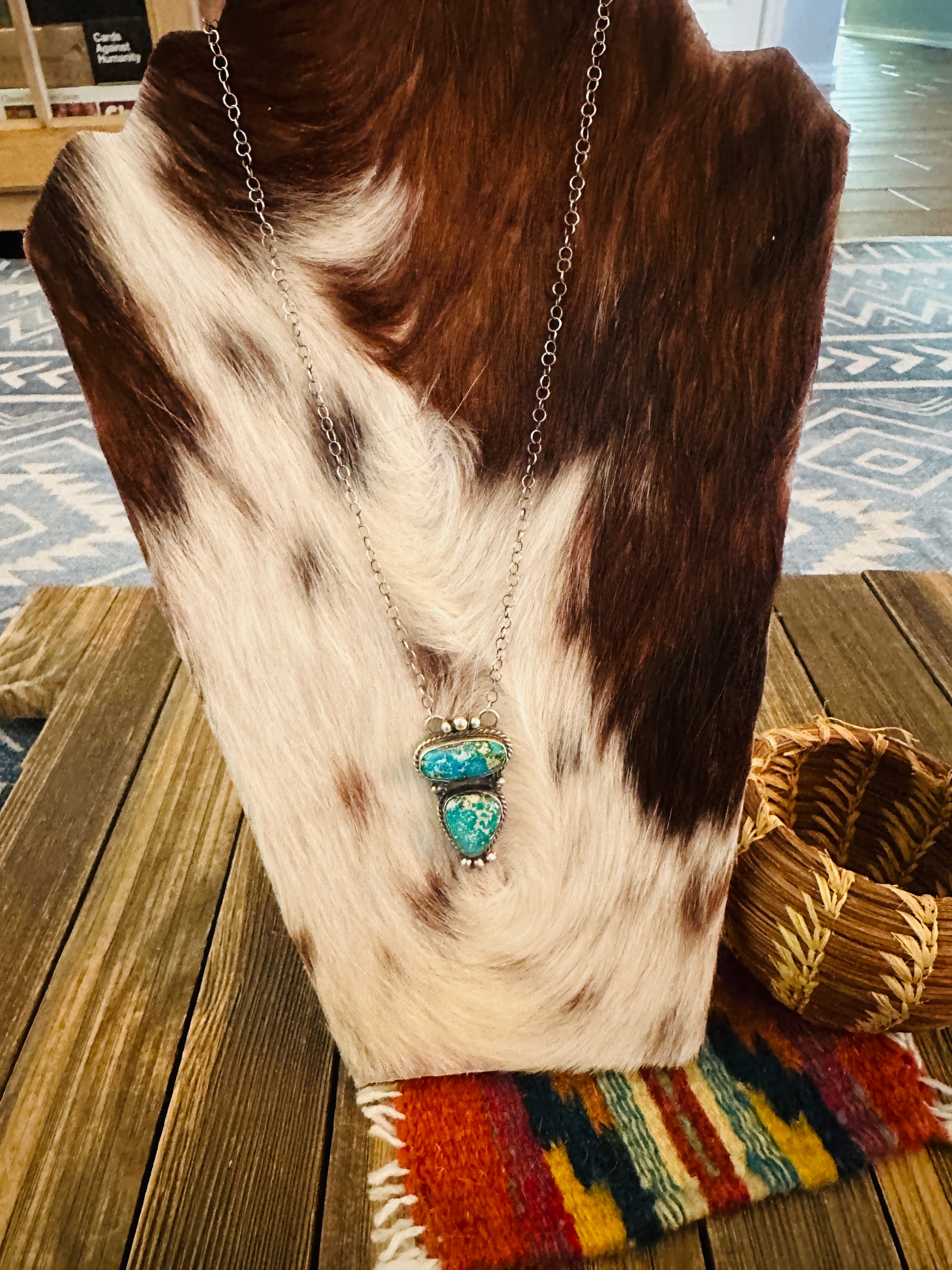 Sonoran Rose Turquoise メキシカンシルバーバングル Handcrafted Sonoran Mountain Turquoise & Sterling Silver Necklace by V