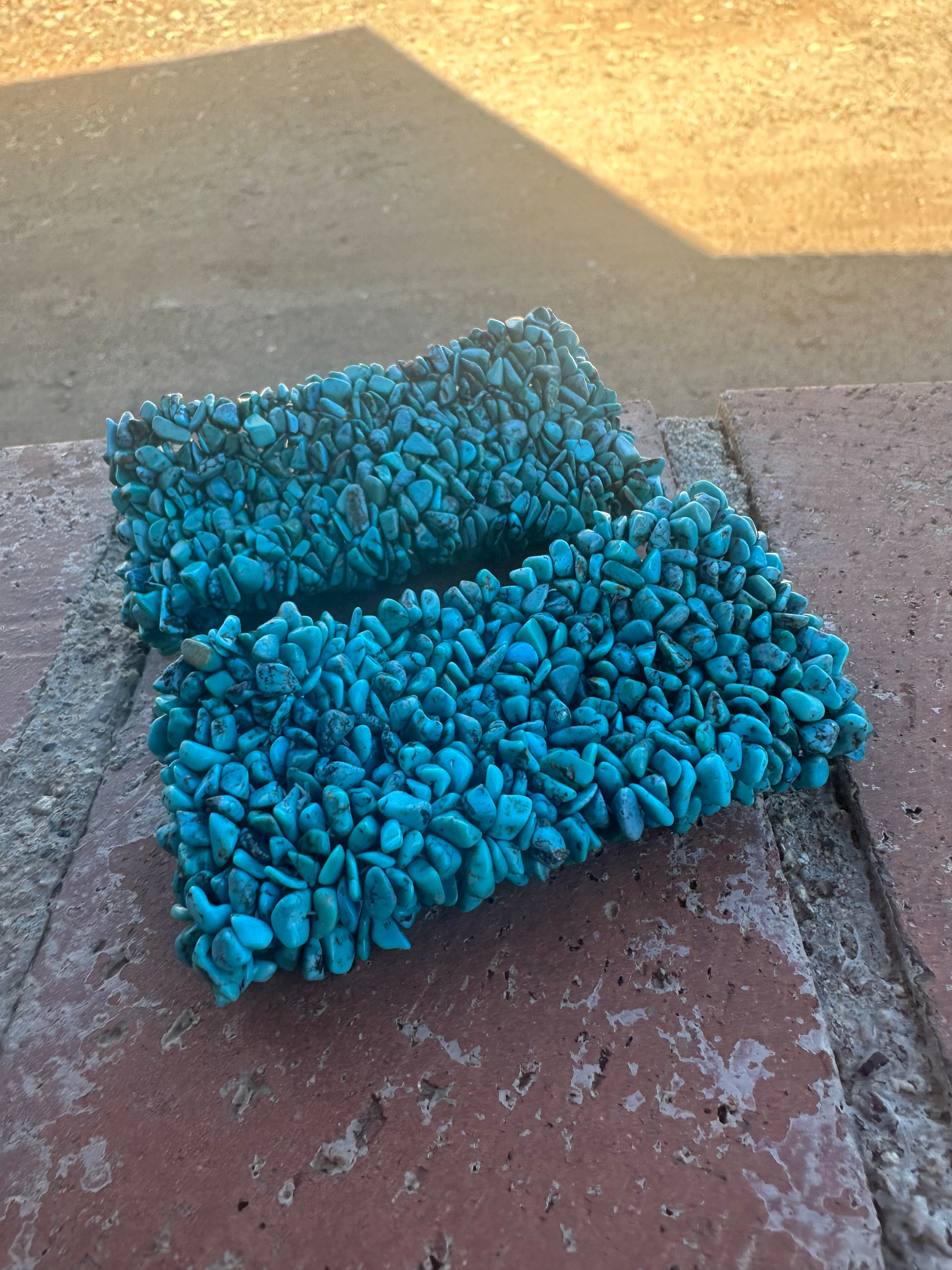 Handmade Chip Turquoise Elastic Bracelet