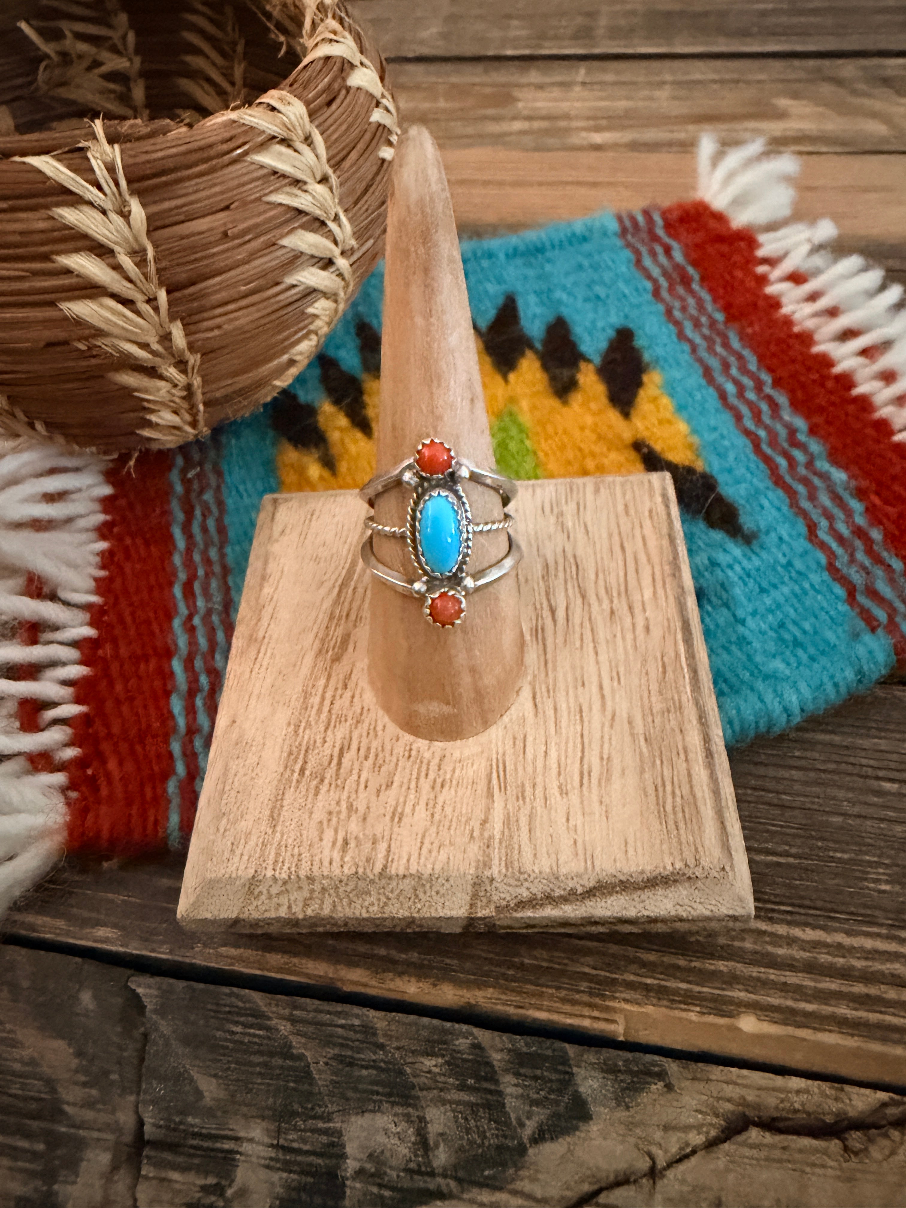 Old Pawn Handcrafted Turquoise, Coral & Sterling Silver Ring Size 7