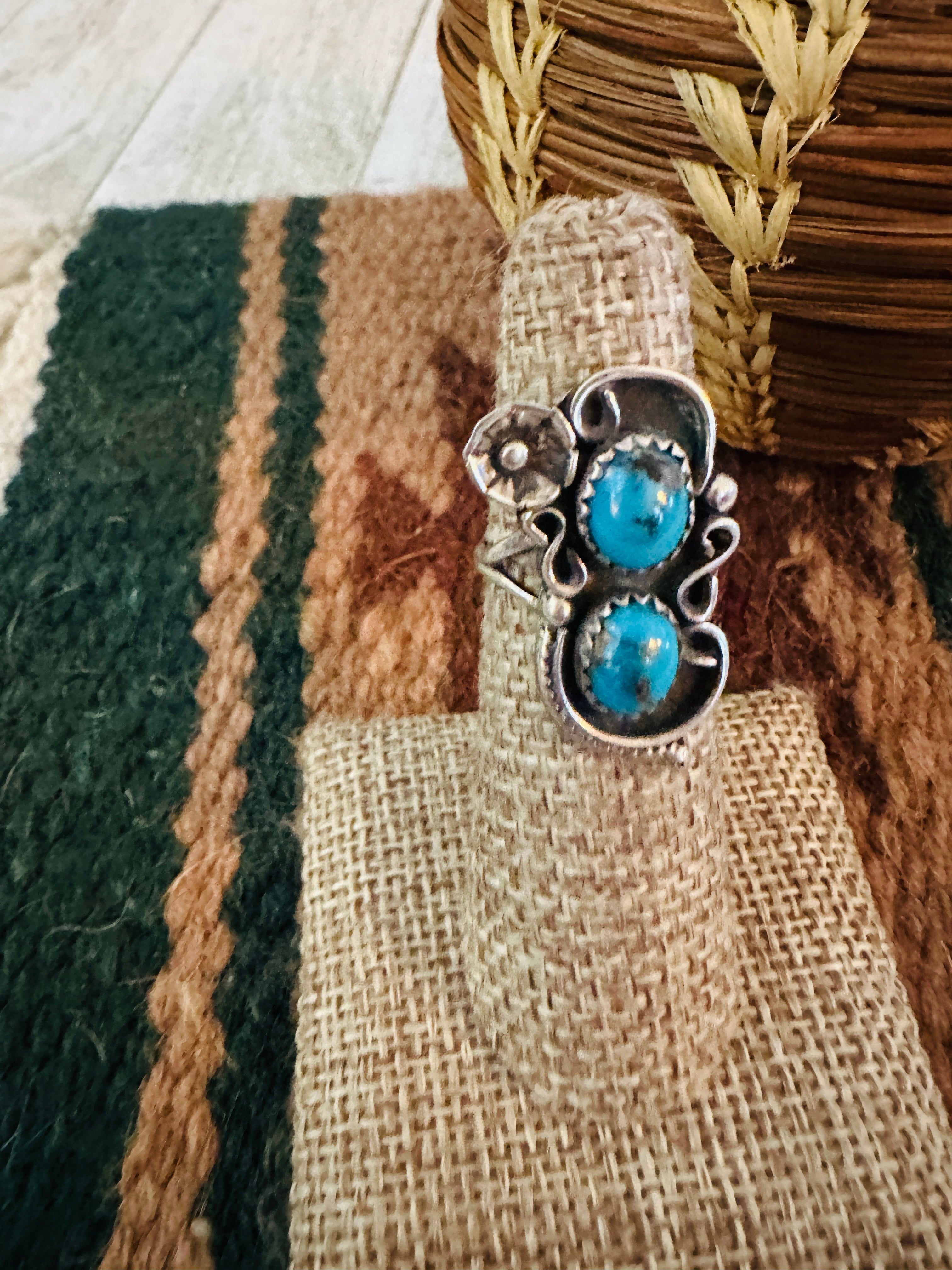 Old Pawn Handcrafted Turquoise & Sterling Silver Ring Size 5.5