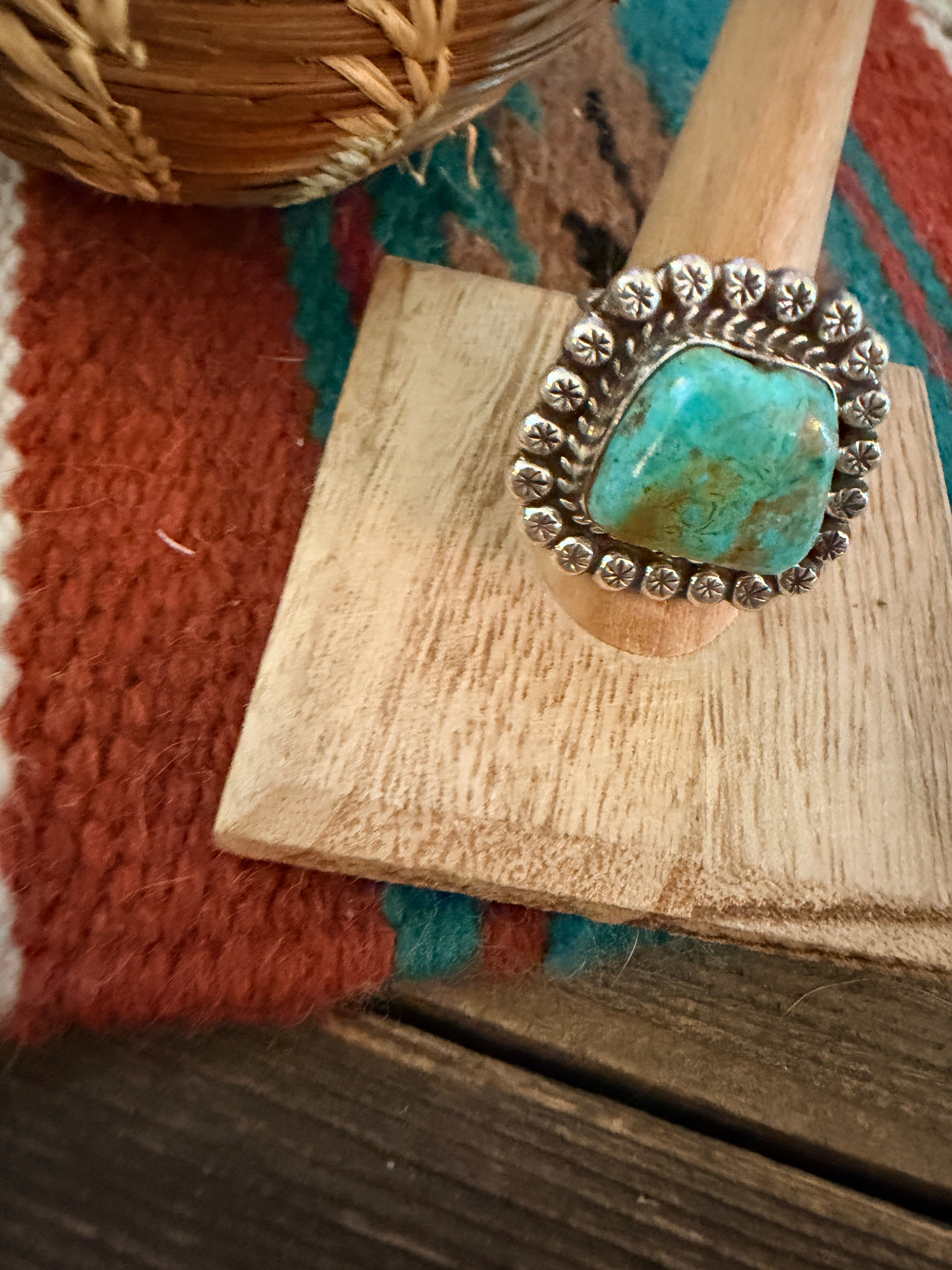 Old Pawn Handcrafted Turquoise & Sterling Silver Ring Size 9