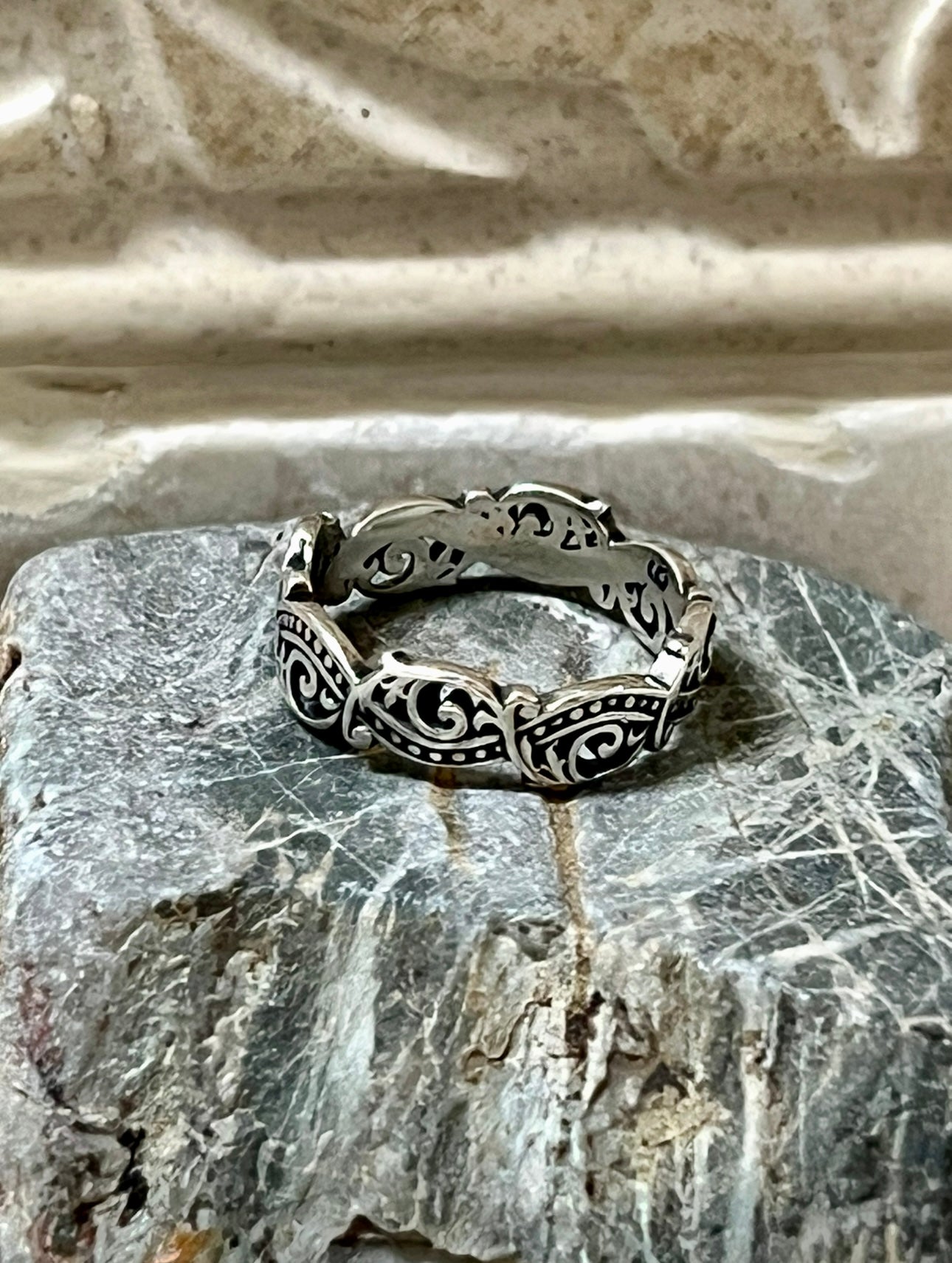 Celtic Swirl Sterling Silver Band Ring Size 8.5