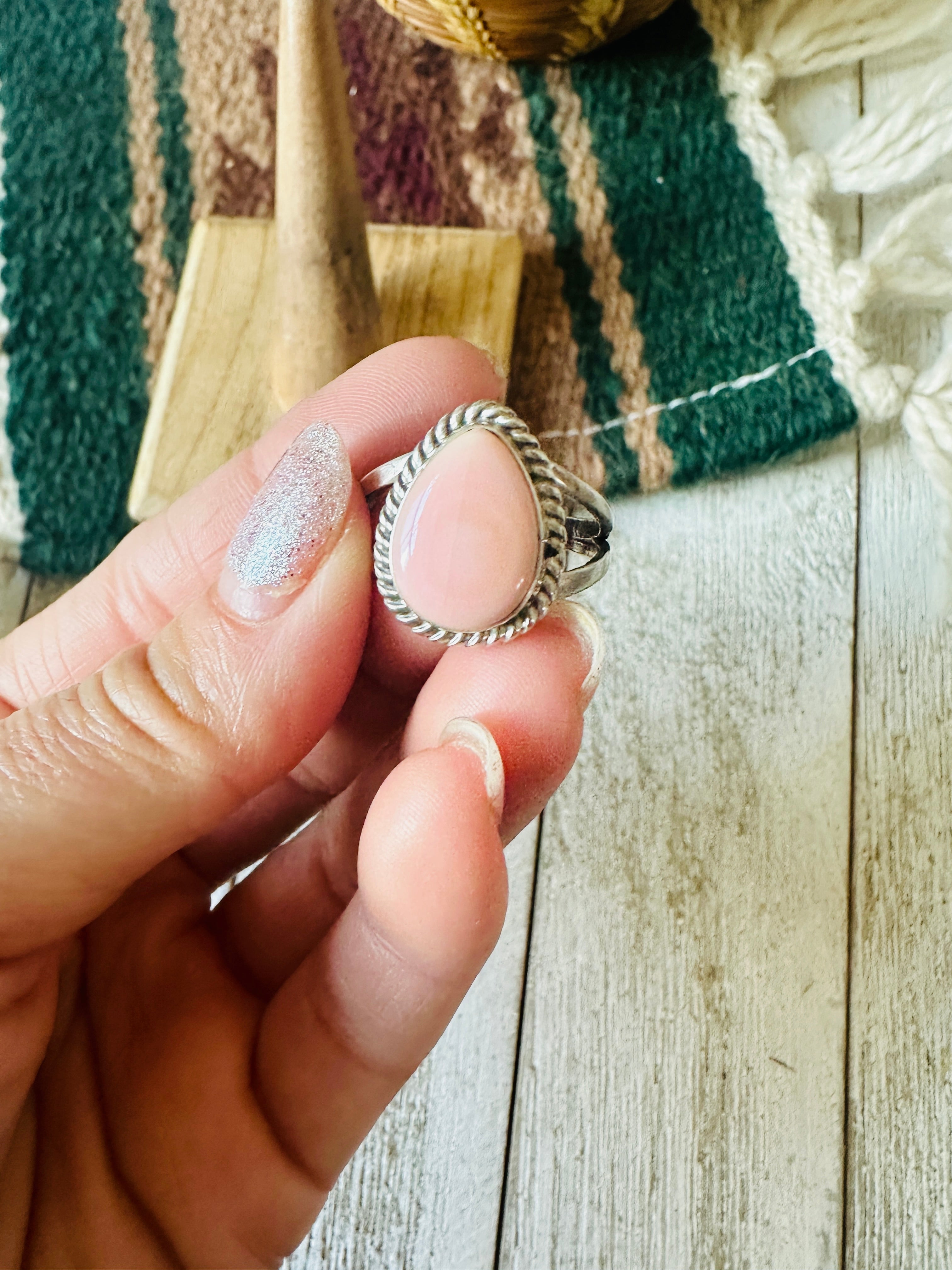 Navajo Sterling Silver & Queen Pink Conch Shell Teardrop Ring Size 9