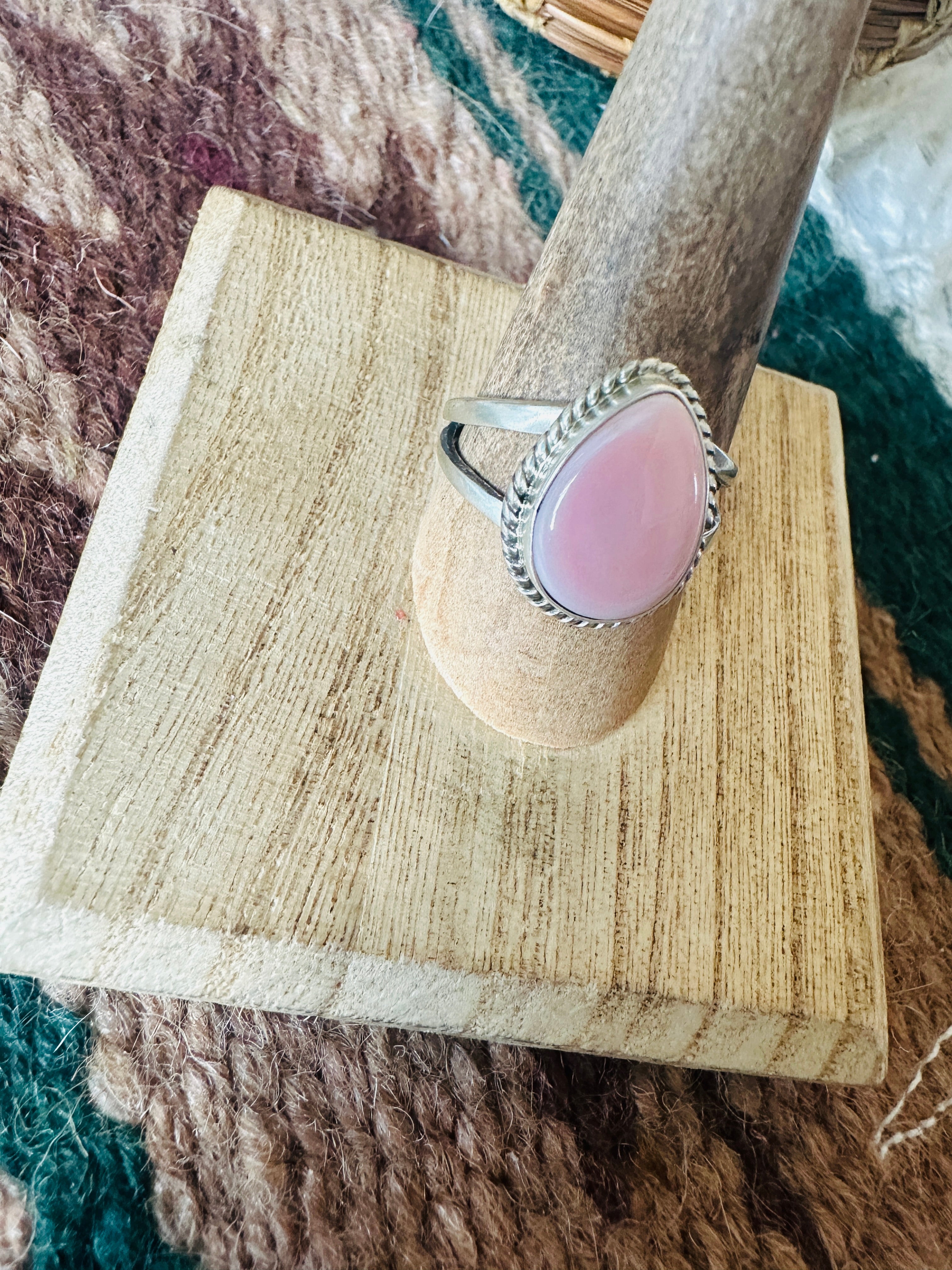 Navajo Sterling Silver & Queen Pink Conch Shell Teardrop Ring Size 9