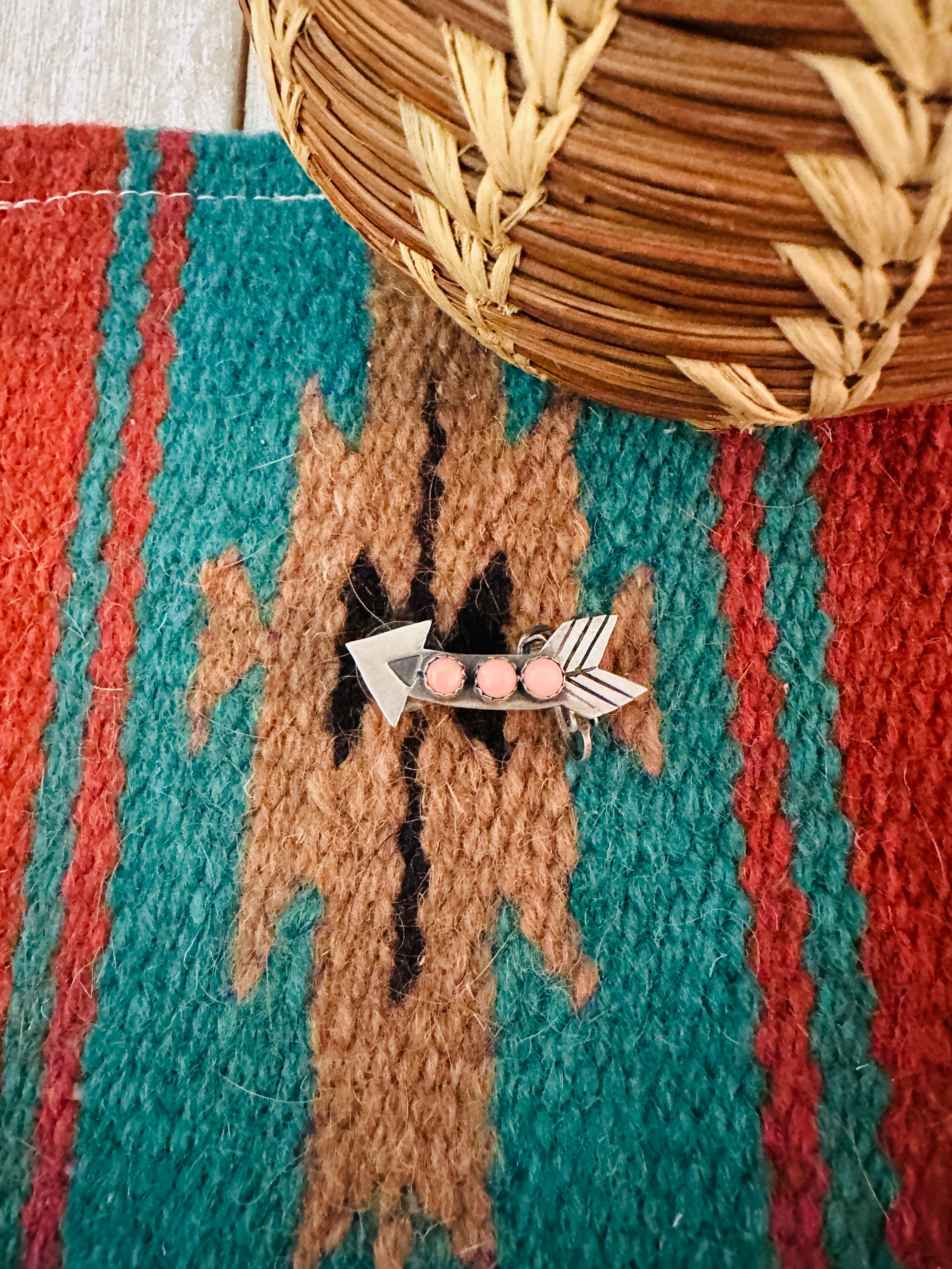 Navajo Queen Pink Conch & Sterling Silver Arrow Earring