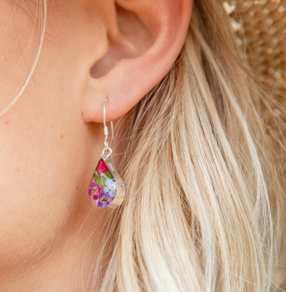 PRIMAVERA EARRING, MEDIUM TEARDROP ON HOOK