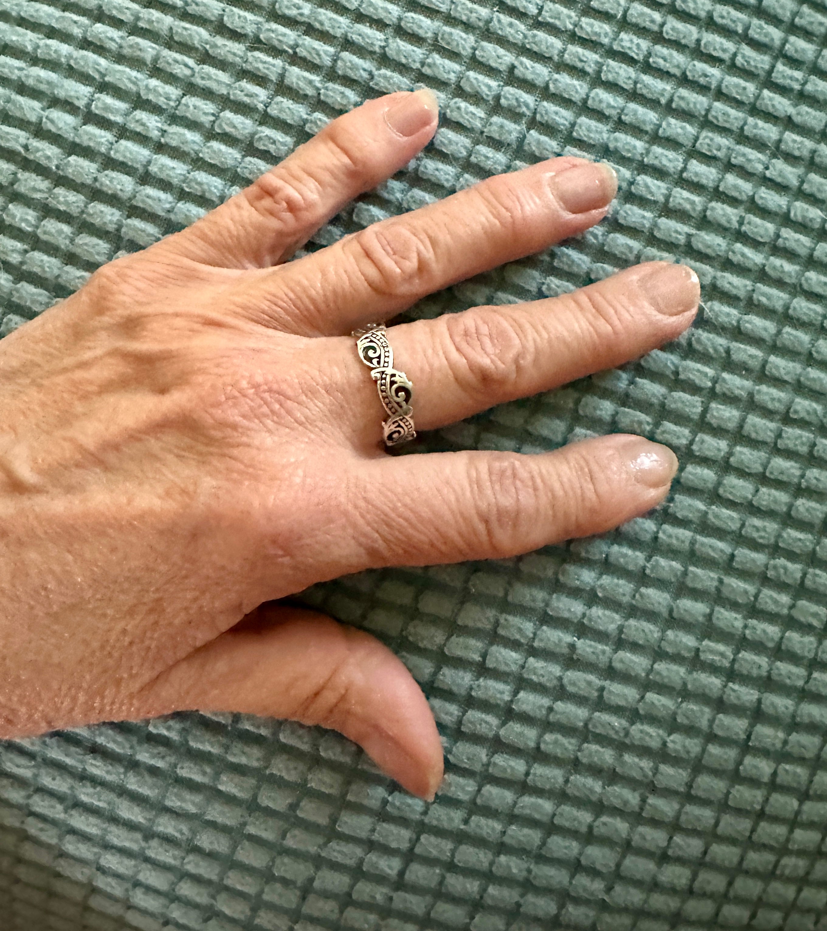 Celtic Swirl Sterling Silver Band Ring Size 8.5