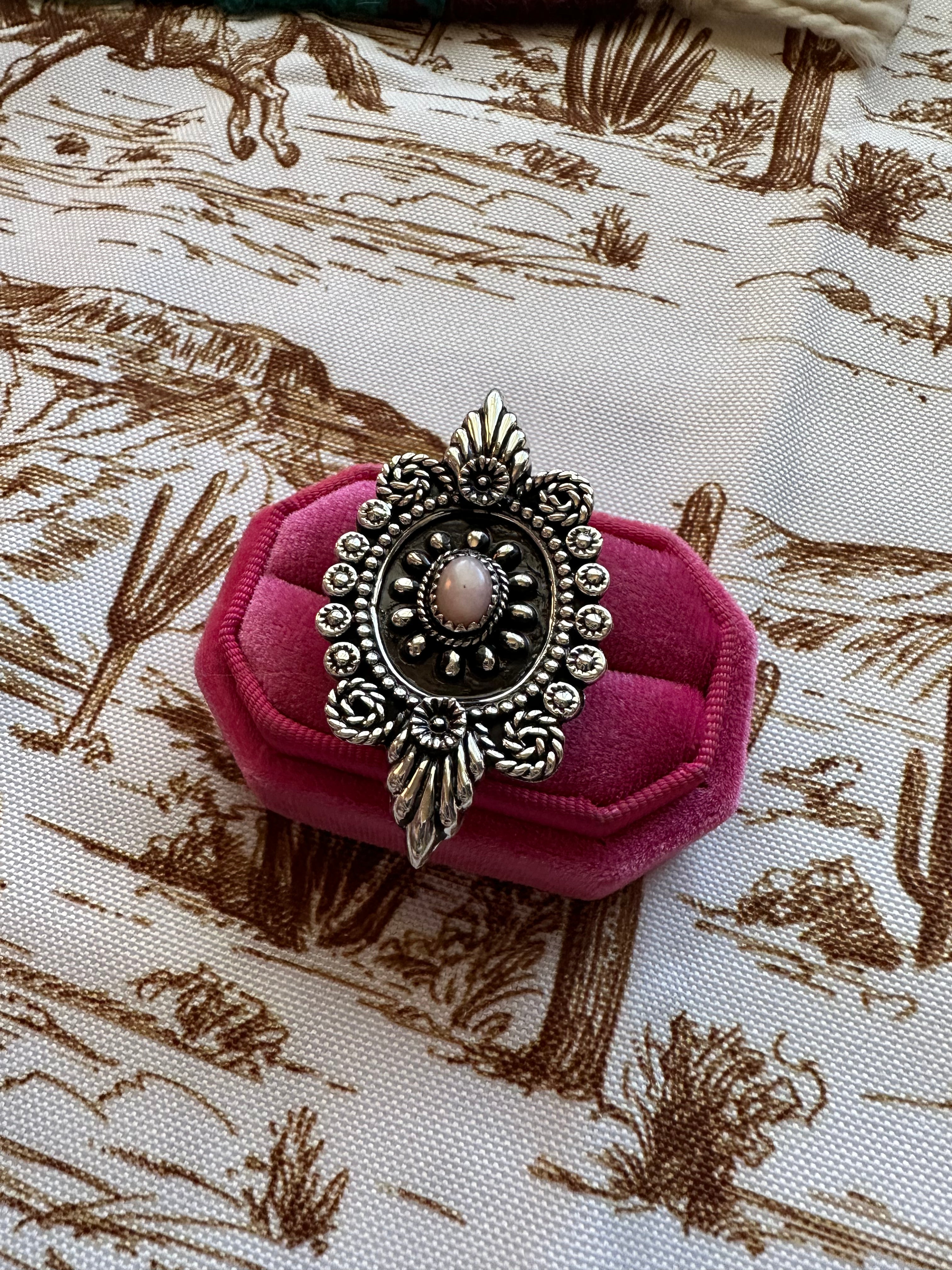 NFR COLLECTION Handmade Pink Conch & Sterling Silver Adjustable Ring Signed Nizhoni