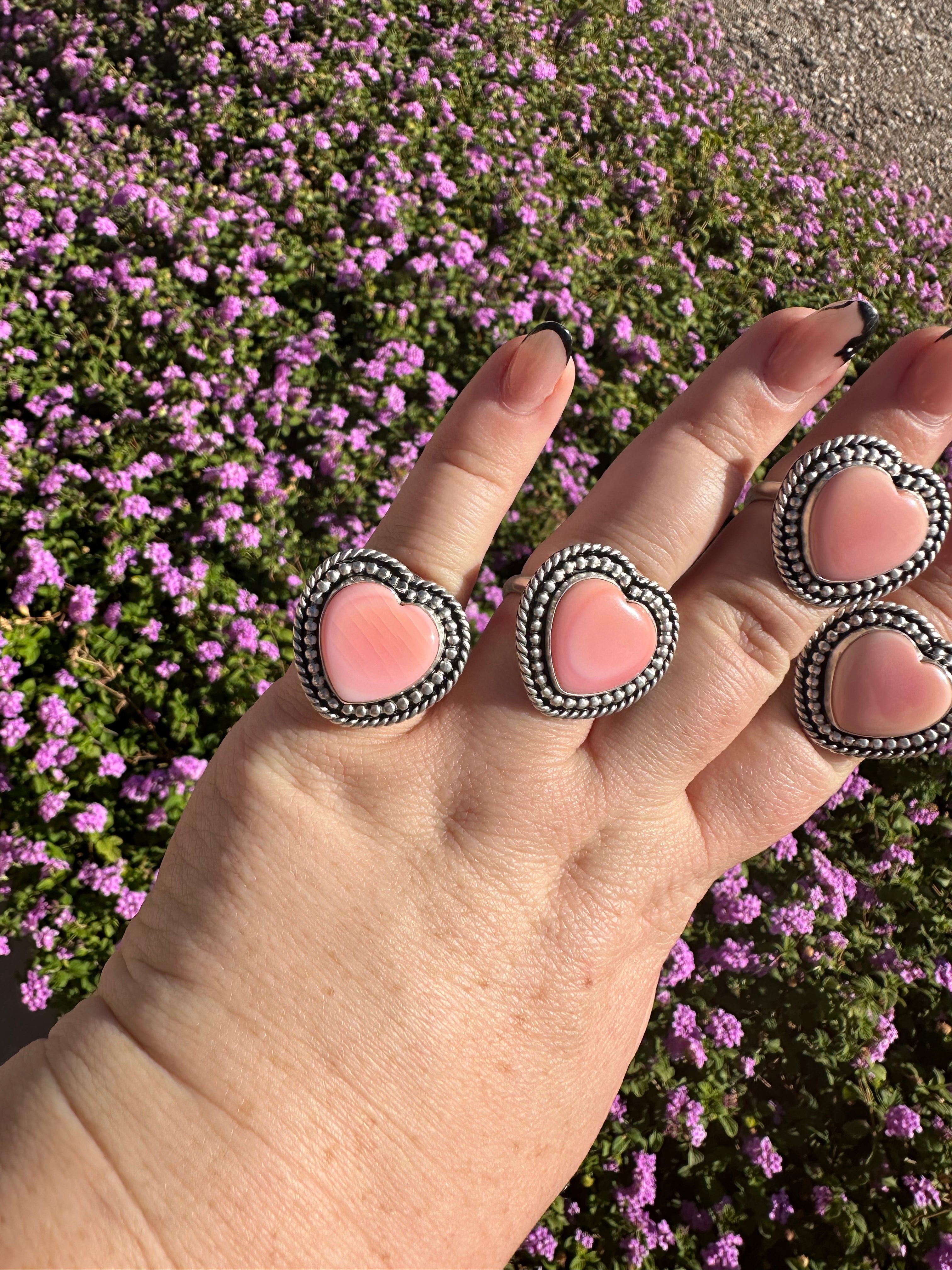 Gorgeous Navajo Pink Conch And Sterling Silver Adjustable Heart Ring