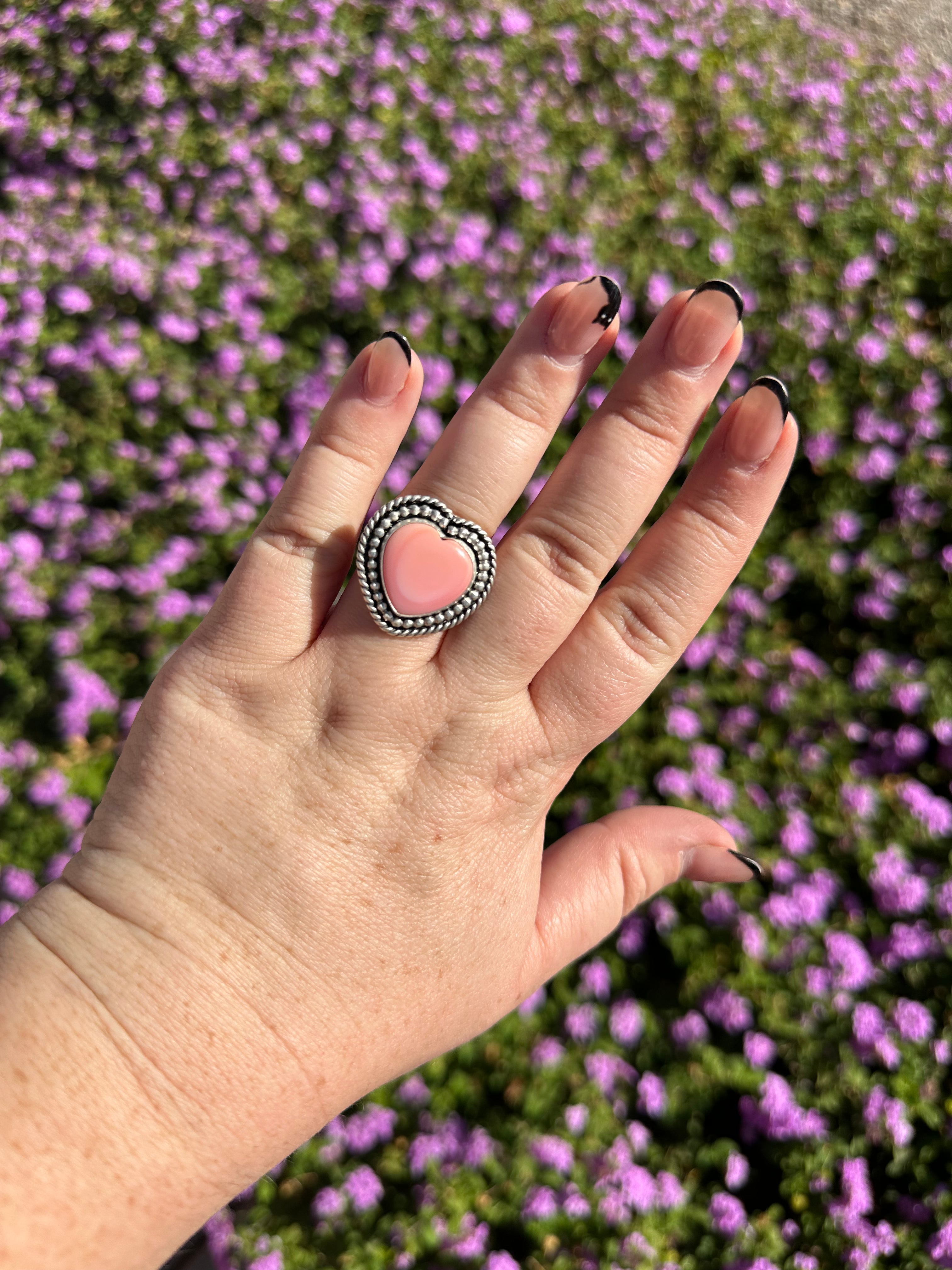 Gorgeous Navajo Pink Conch And Sterling Silver Adjustable Heart Ring