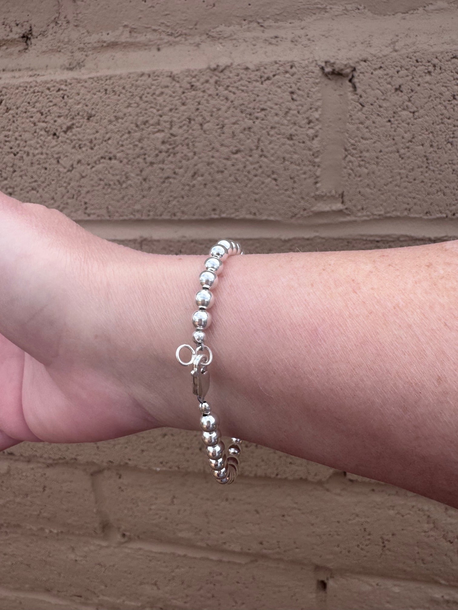 Handcrafted Sterling Silver Elegant Pearl Style 5mm Beaded Bracelet 7.5"