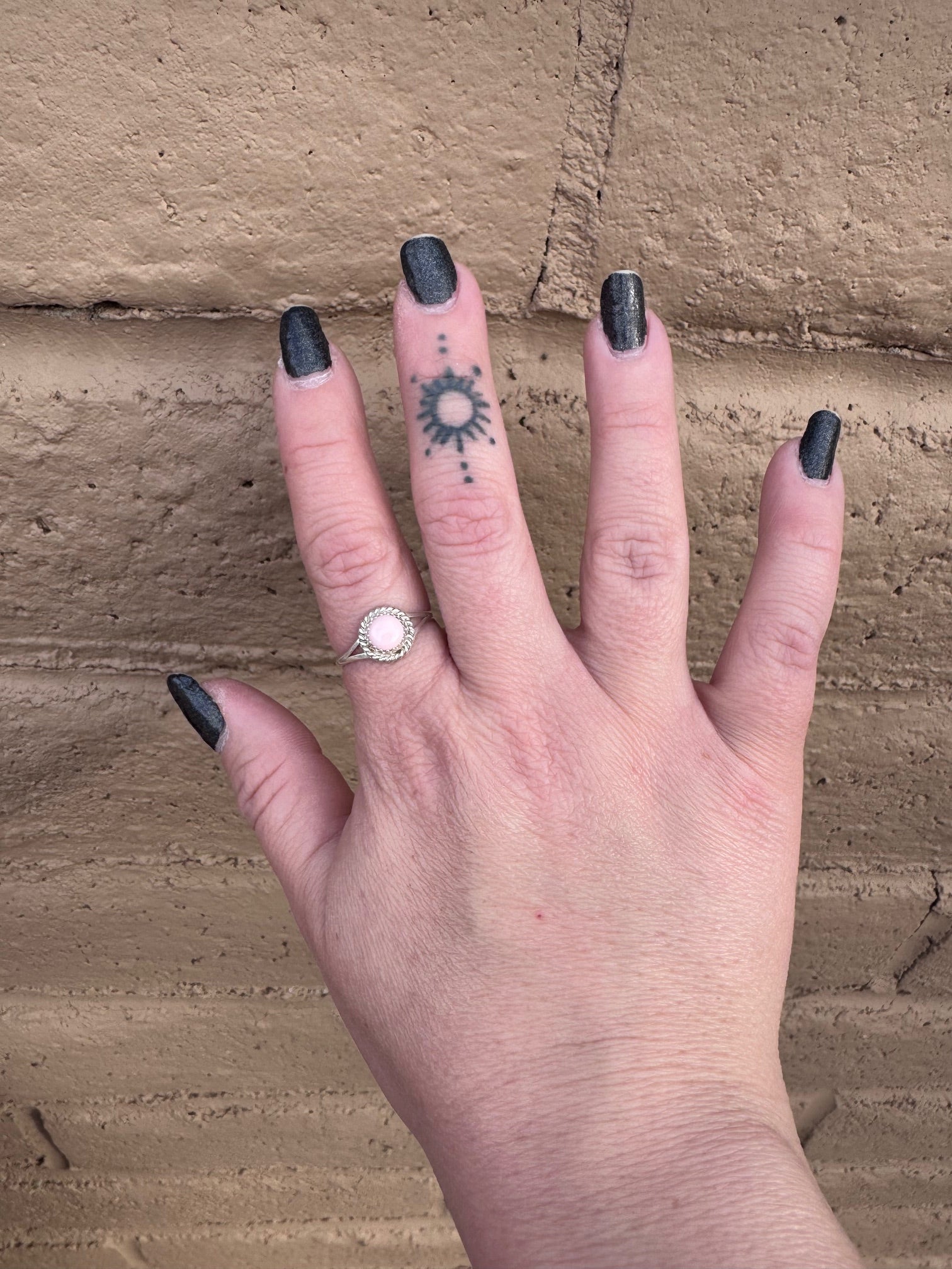 Handcrafted Queen Pink Conch & Sterling Silver Band Ring Size 7.75