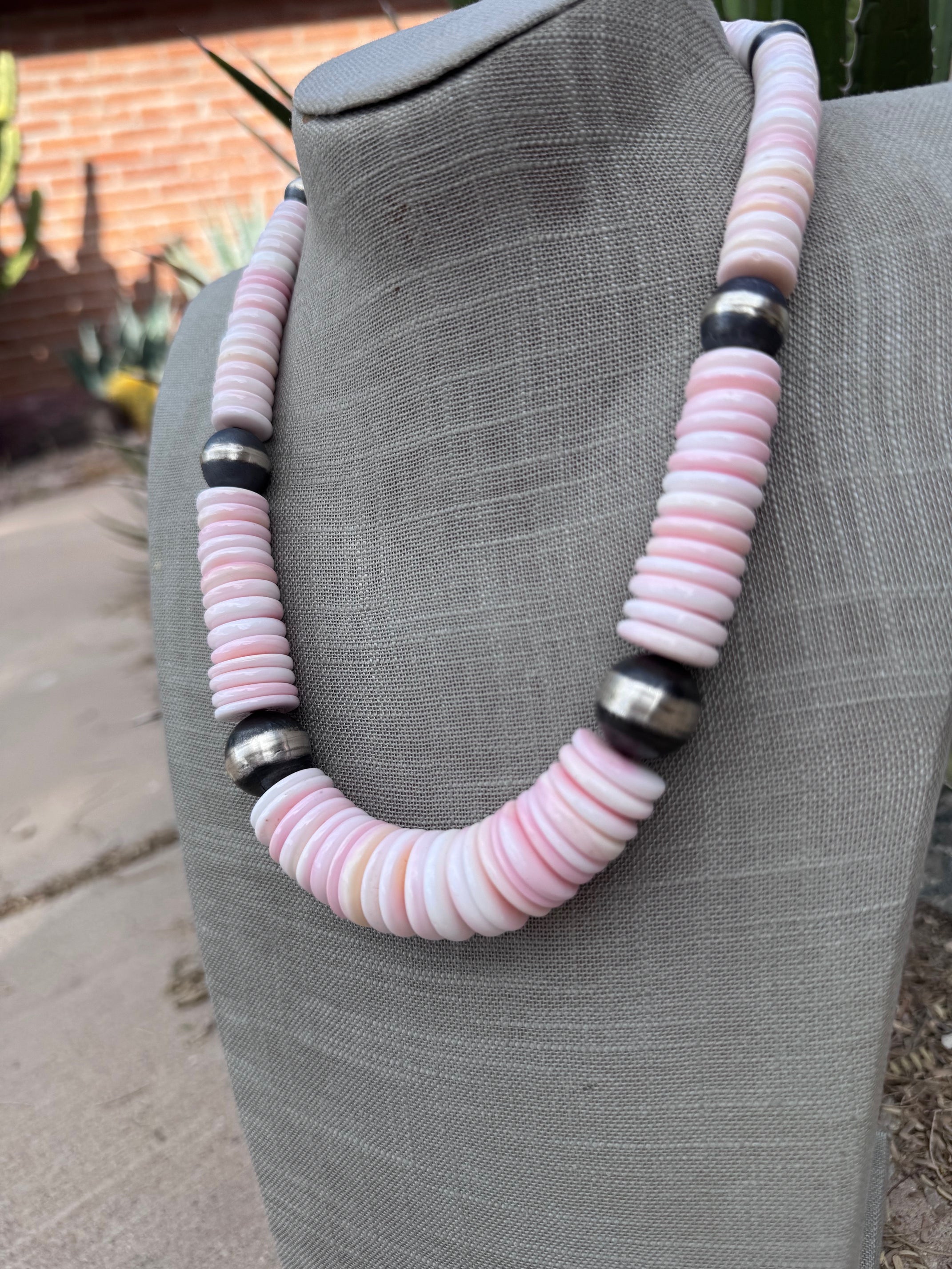 Handcrafted Queen Pink Conch & Sterling Silver Pearl 12-18mm Beaded Necklace 20"