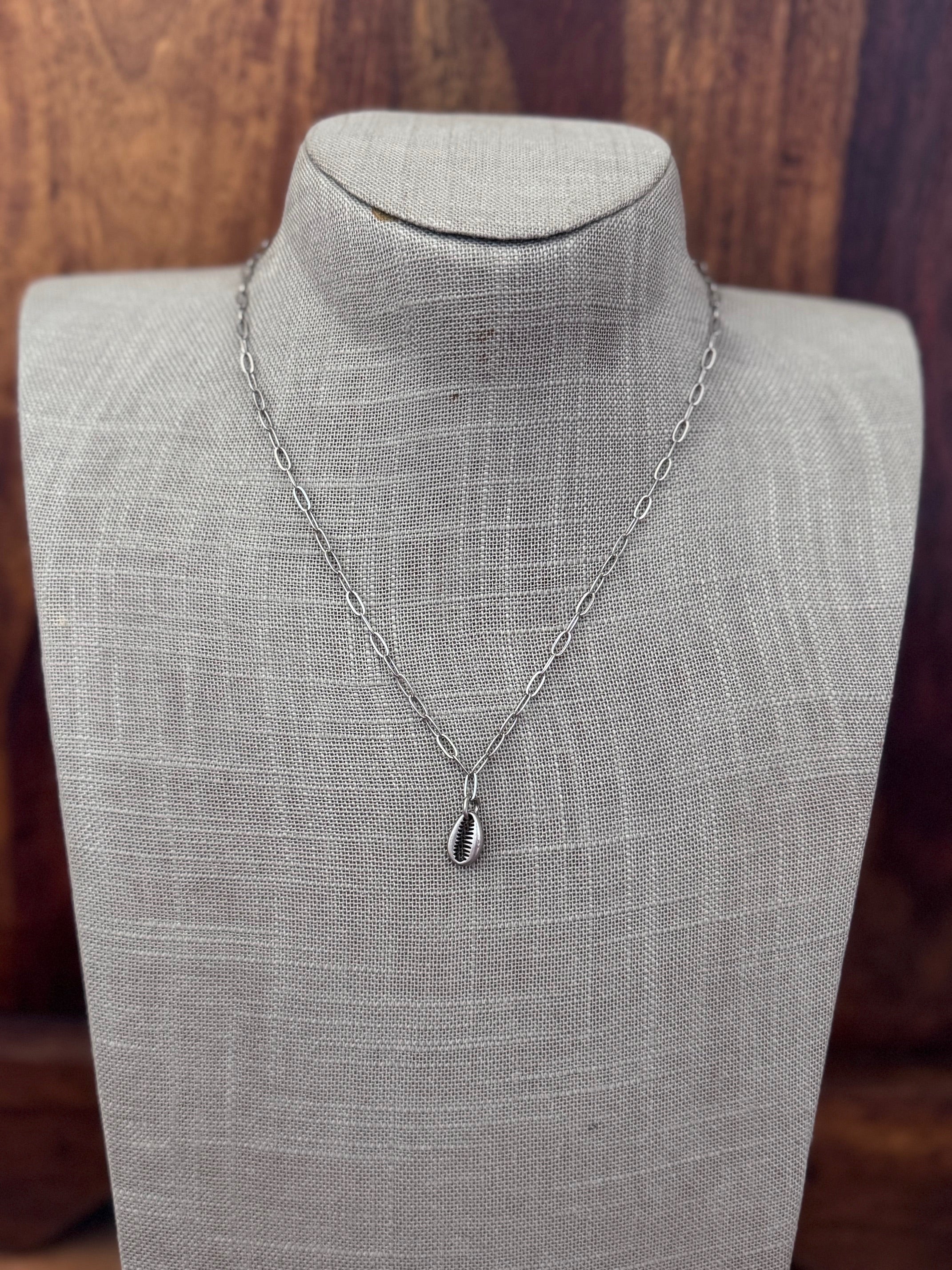 Handmade Silver Plated Cowrie Shell Pendant Chain Necklace 15"-18"