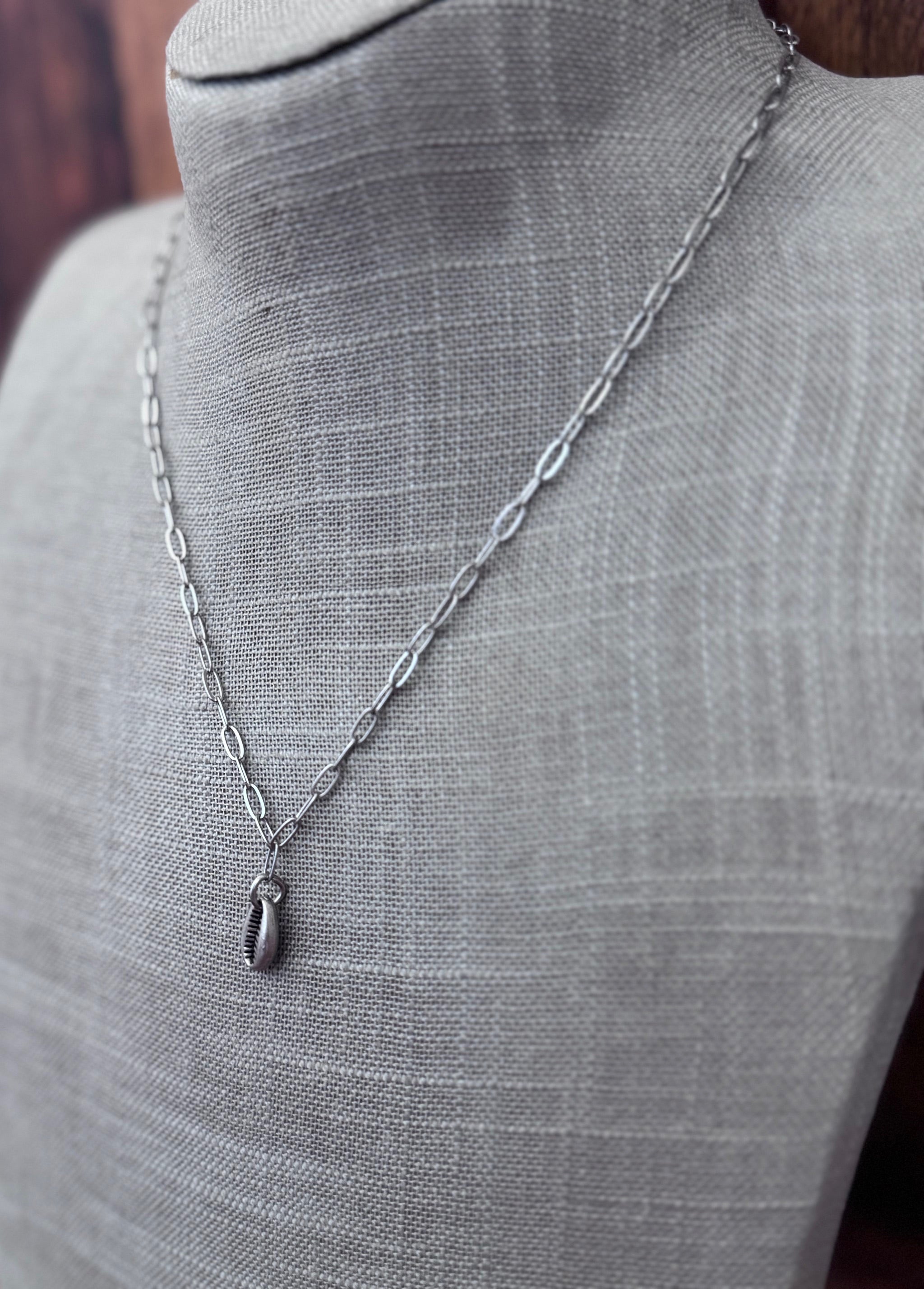 Handmade Silver Plated Cowrie Shell Pendant Chain Necklace 15"-18"