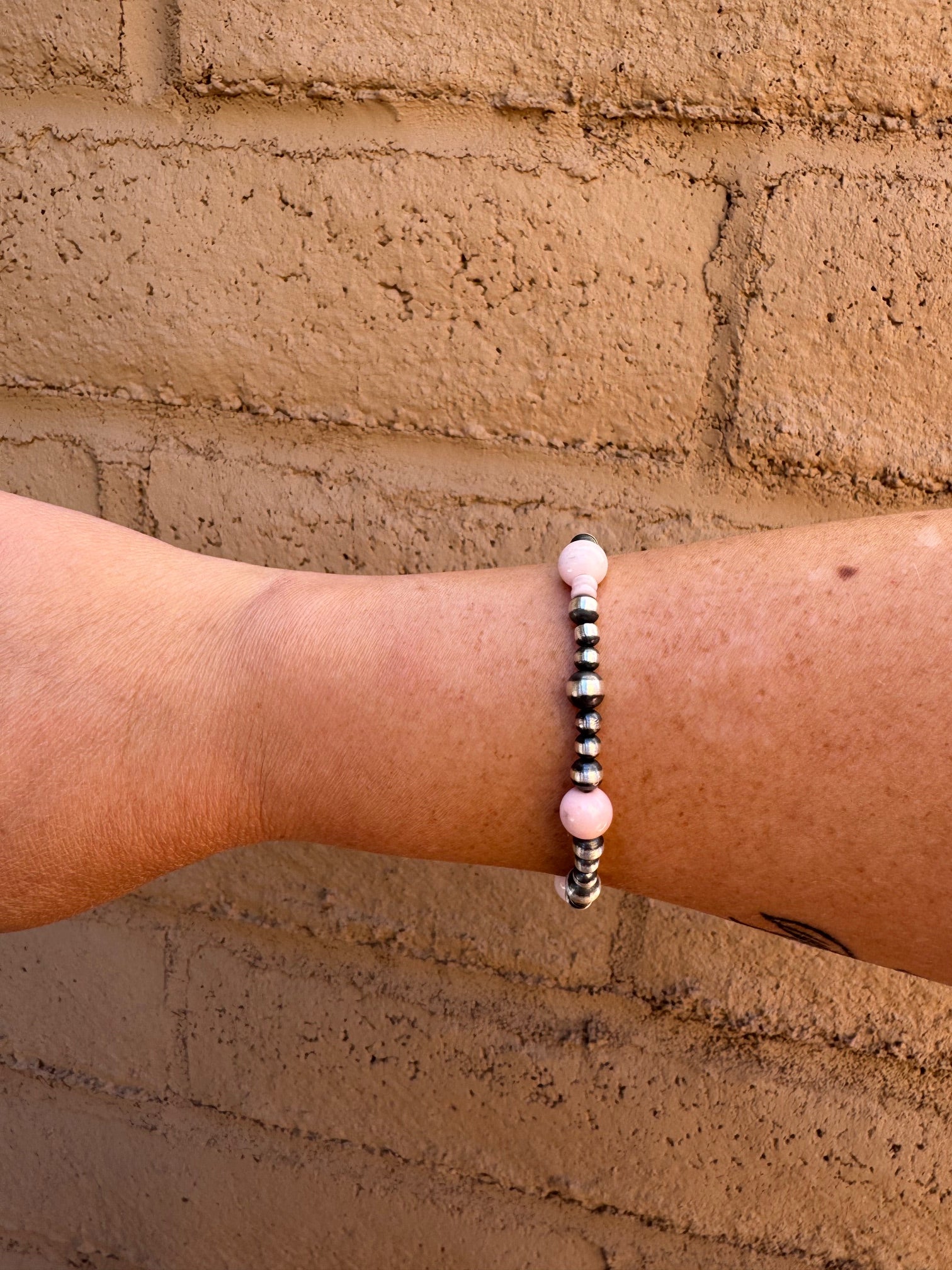 Handcrafted Pink Conch & Sterling Silver 4-6mm Beaded Bracelet 7.5"