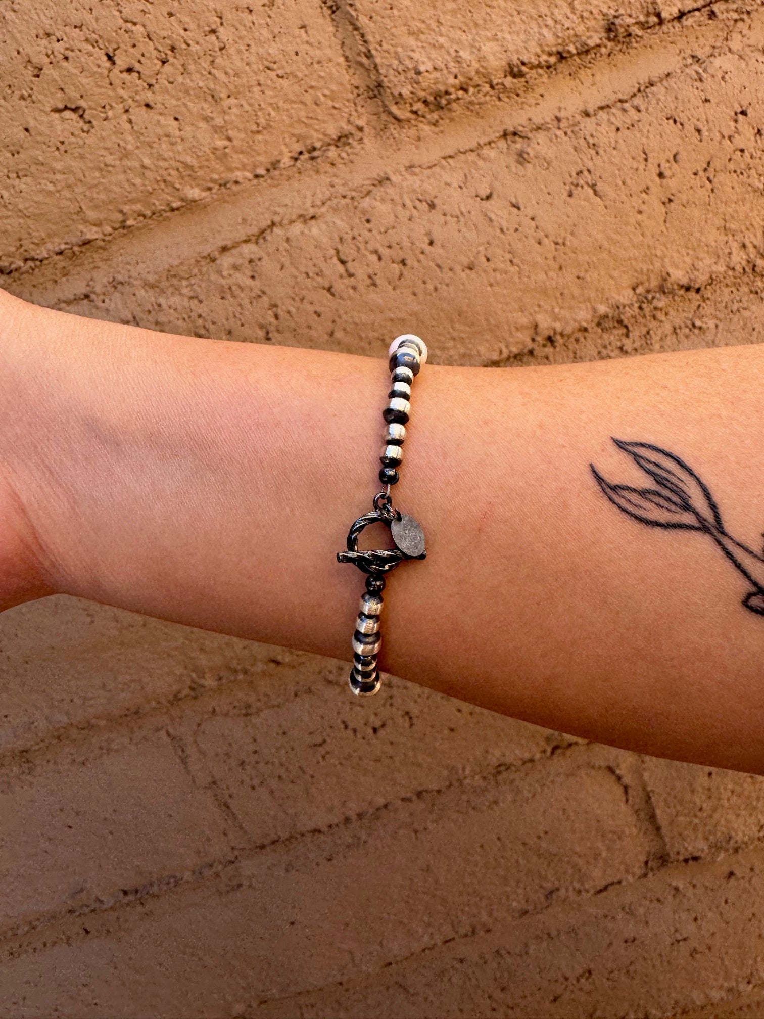 Handcrafted Pink Conch & Sterling Silver 4-6mm Beaded Bracelet 7.5"