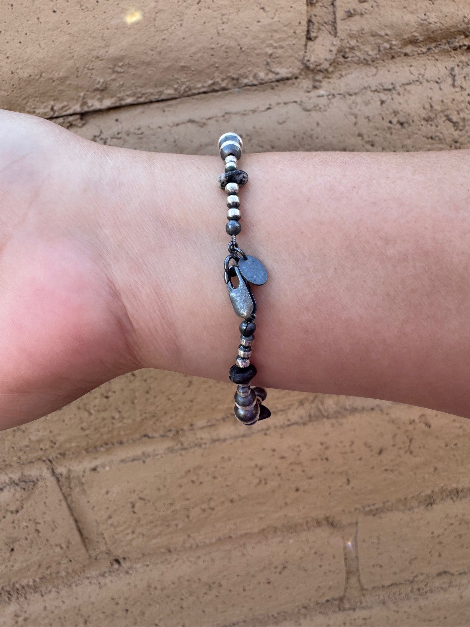 Handcrafted White Buffalo & Sterling Silver Pearl 3-6mm Beaded Bracelet 7.5"