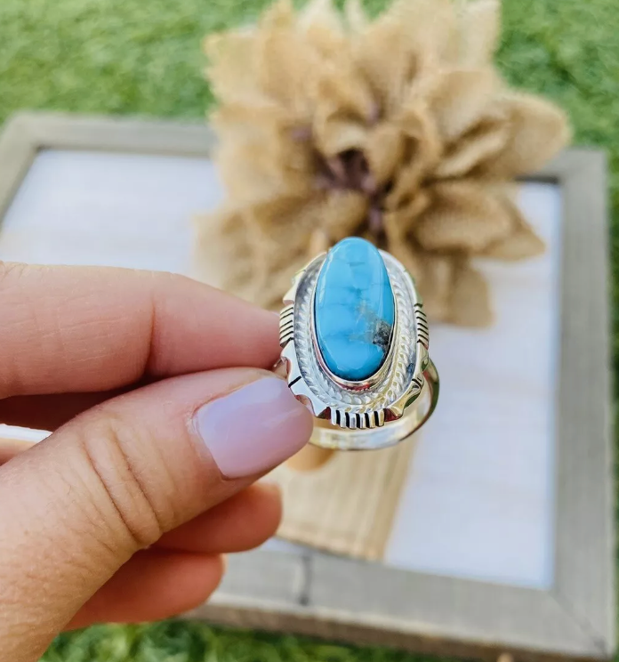 Navajo Kingman Turquoise & Sterling Silver Ring Size 10