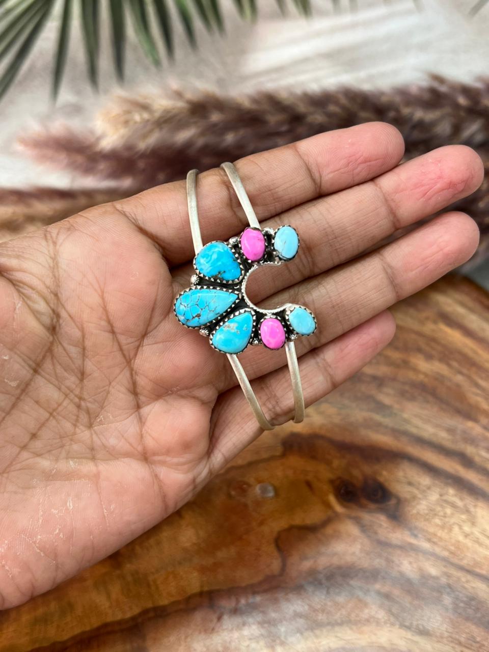 Handmade Sterling Silver Sierra Bella Turquoise with Cotton Candy Collection: Naja Cuff Bracelet "Signed Nizhoni" (8)