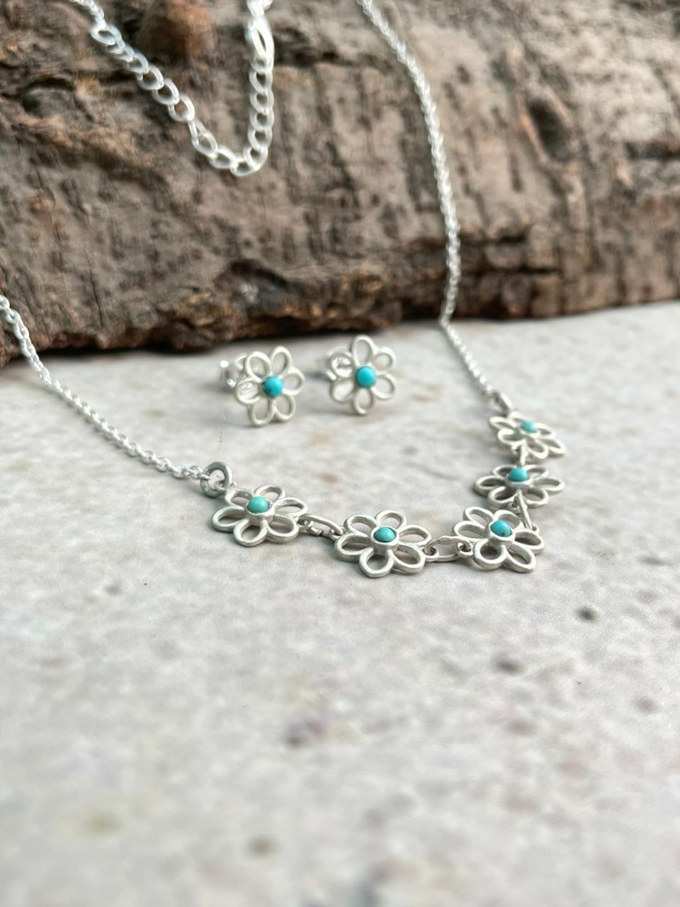 Handmade Sterling Silver Flower Collection: Kingman Turquoise Choker Necklace Earrings Set