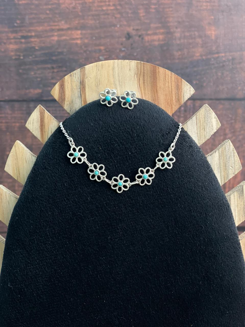 Handmade Sterling Silver Flower Collection: Kingman Turquoise Choker Necklace Earrings Set