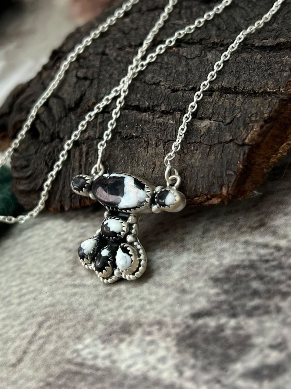 Handmade Sterling Silver White Buffalo Necklace Signed Nizhoni