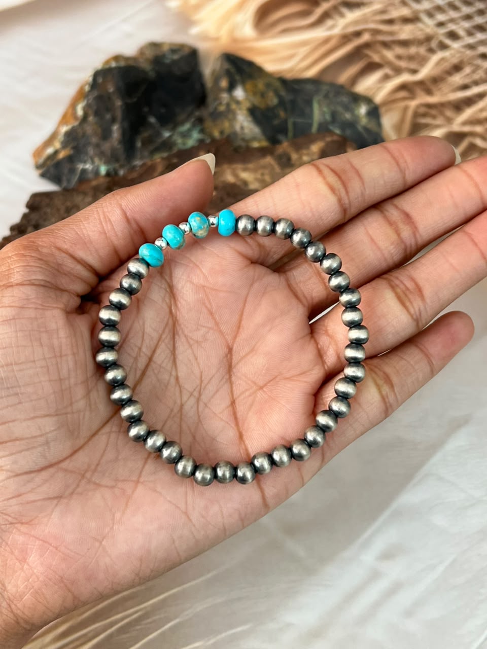 Handmade Sterling Silver Kingman Turquoise Stretchy Beaded Bracelet