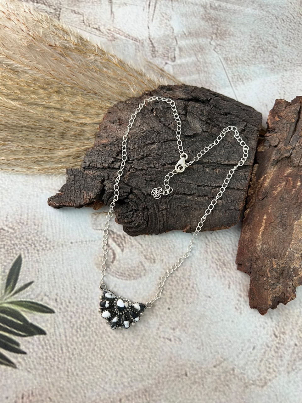 Handmade Sterling Silver White Buffalo Necklace Signed Nizhoni
