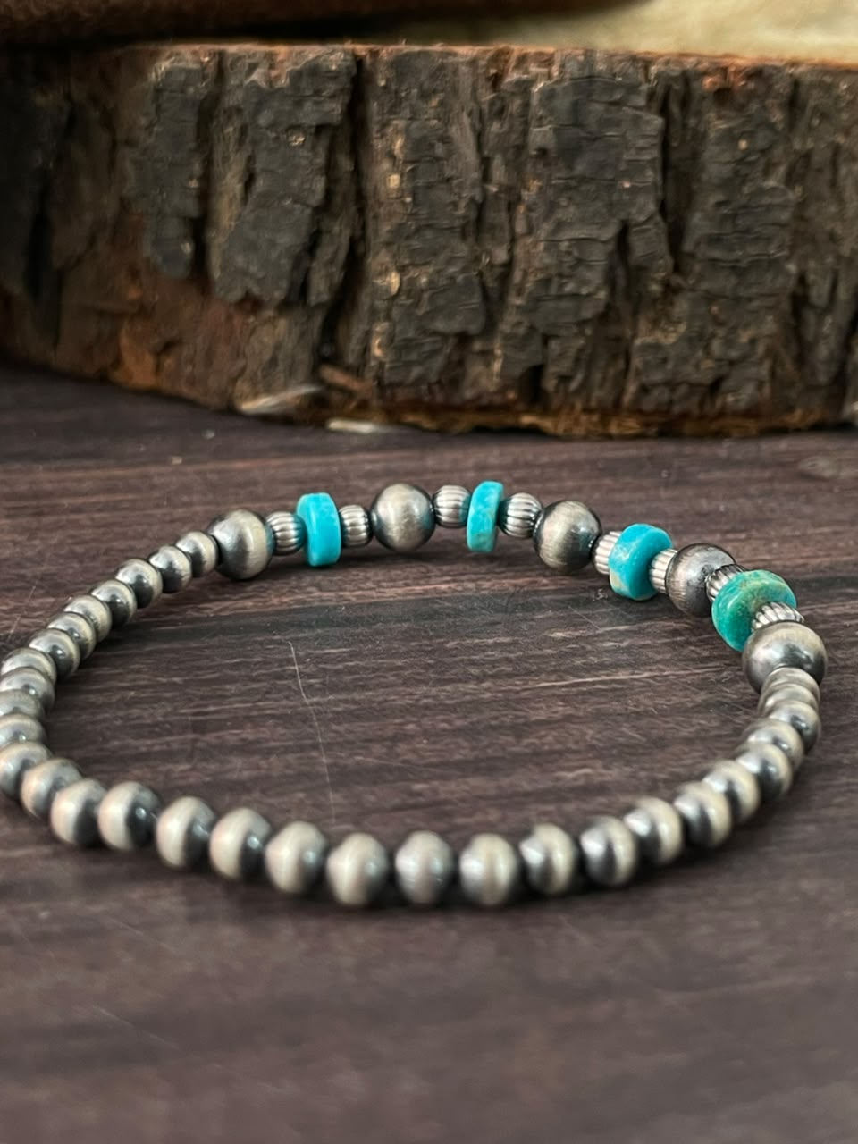 Handmade Sterling Silver Kingman Turquoise Stretchy Beaded Bracelet