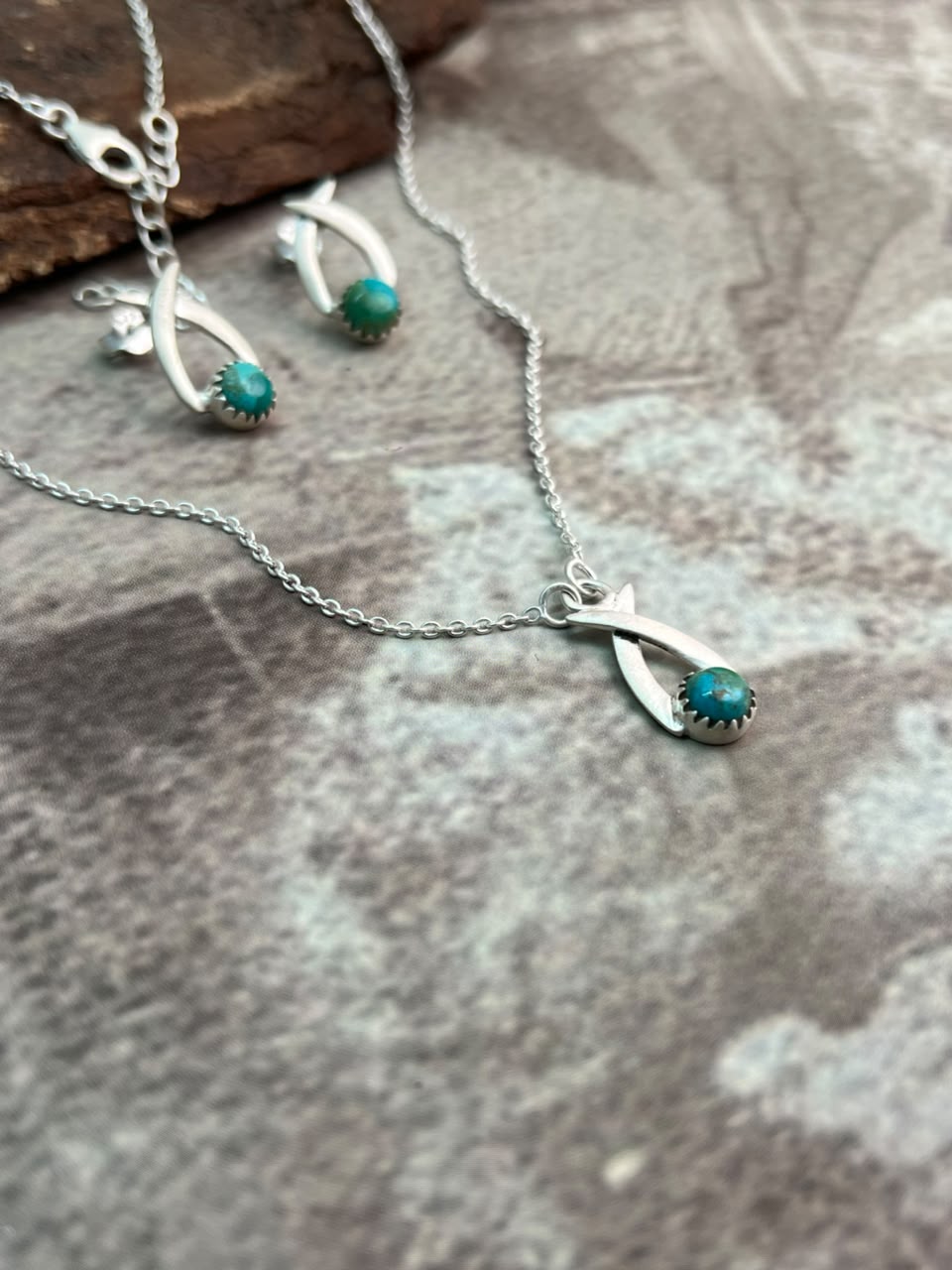 Handmade Sterling Silver Kingman Turquoise Necklace and Earrings Set Signed Nizhoni