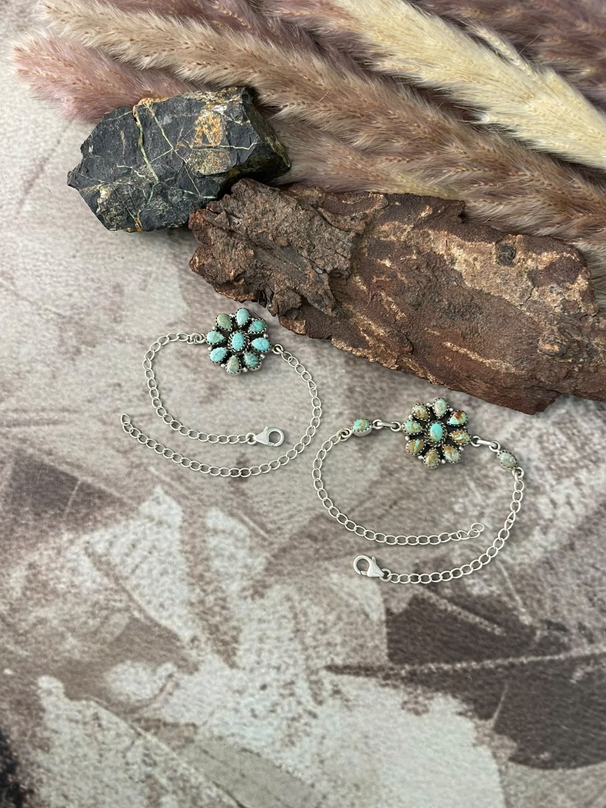 Handmade Sterling Silver Number 8 Turquoise Collection: Chain Bracelet Signed Nizhoni