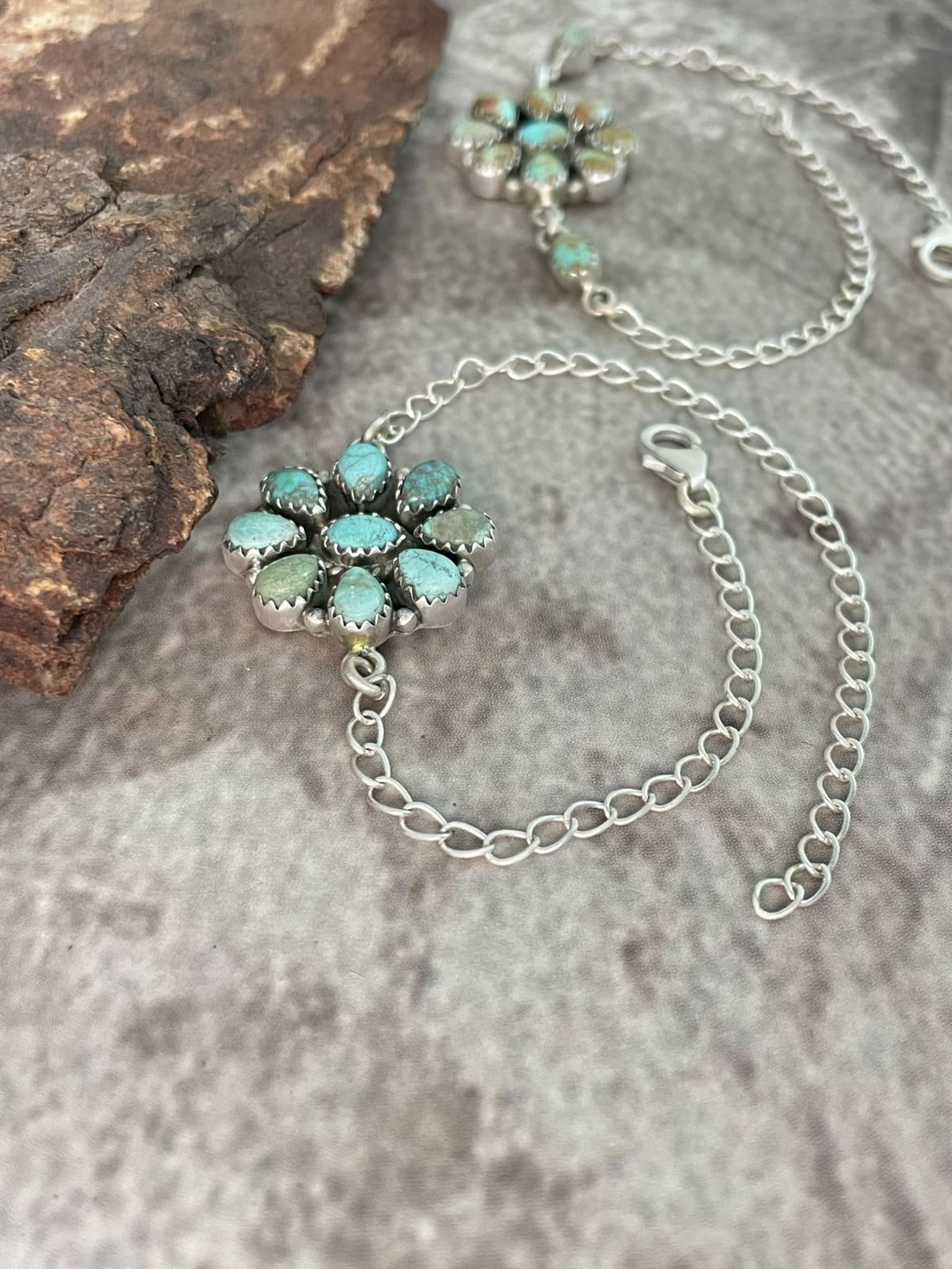 Handmade Sterling Silver Number 8 Turquoise Collection: Chain Bracelet Signed Nizhoni