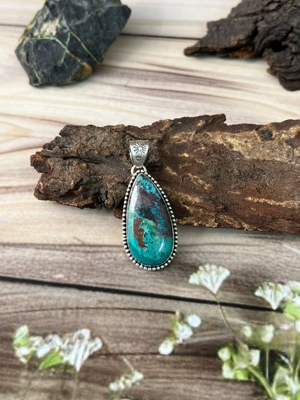 Handmade Sterling Silver Gem Silica Collection: Pendant Signed Nizhoni
