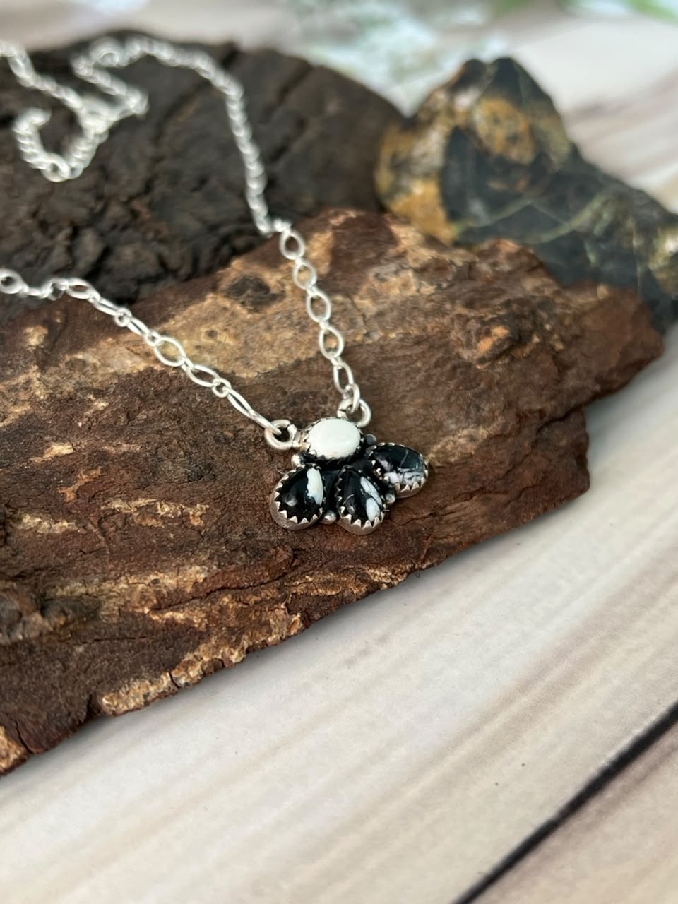 Handmade Sterling Silver White Buffalo Necklace Signed Nizhoni