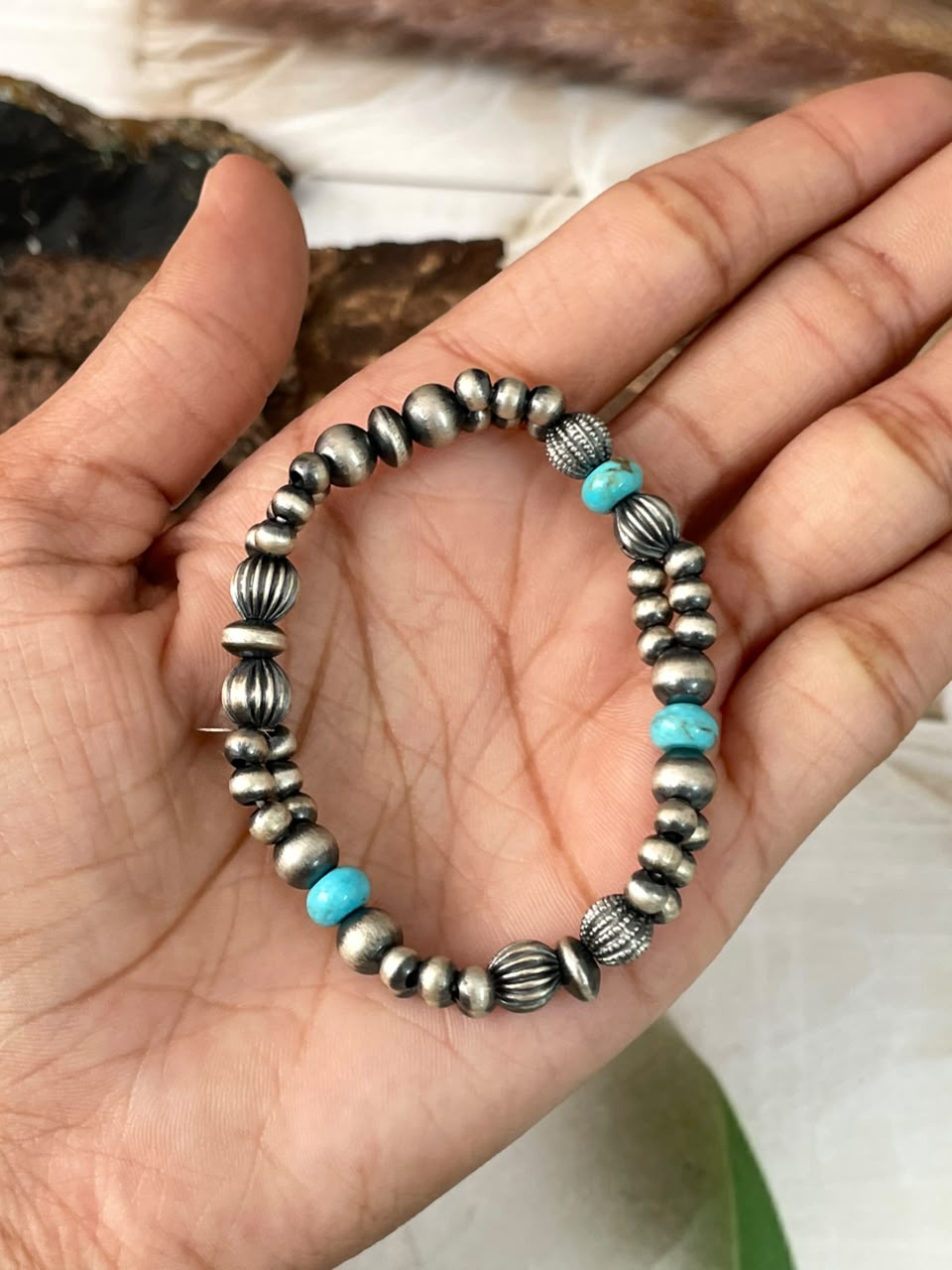 Handmade Sterling Silver Kingman Turquoise Stretchy Beaded Bracelet