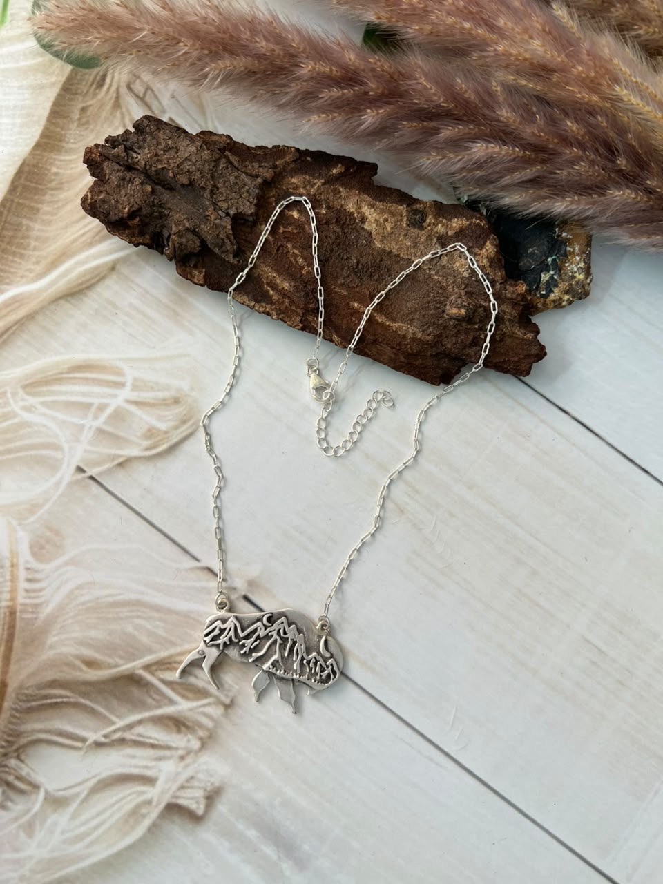 Handmade Sterling Silver Bison Necklace Signed Nizhoni (7)